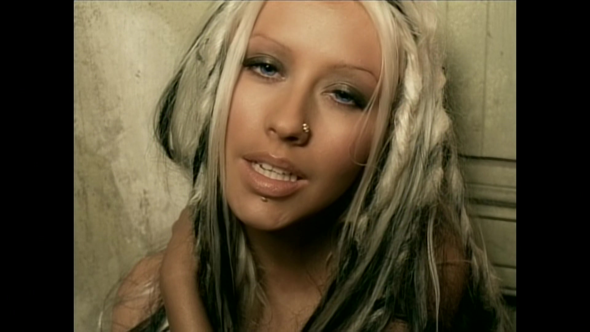 Christina_Aguilera_-_Beautiful_044.jpg