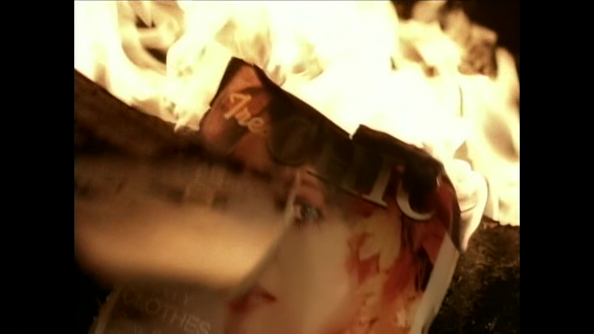 Christina_Aguilera_-_Beautiful_102.jpg Christina_Aguilera_-_Beautiful_102.jpg