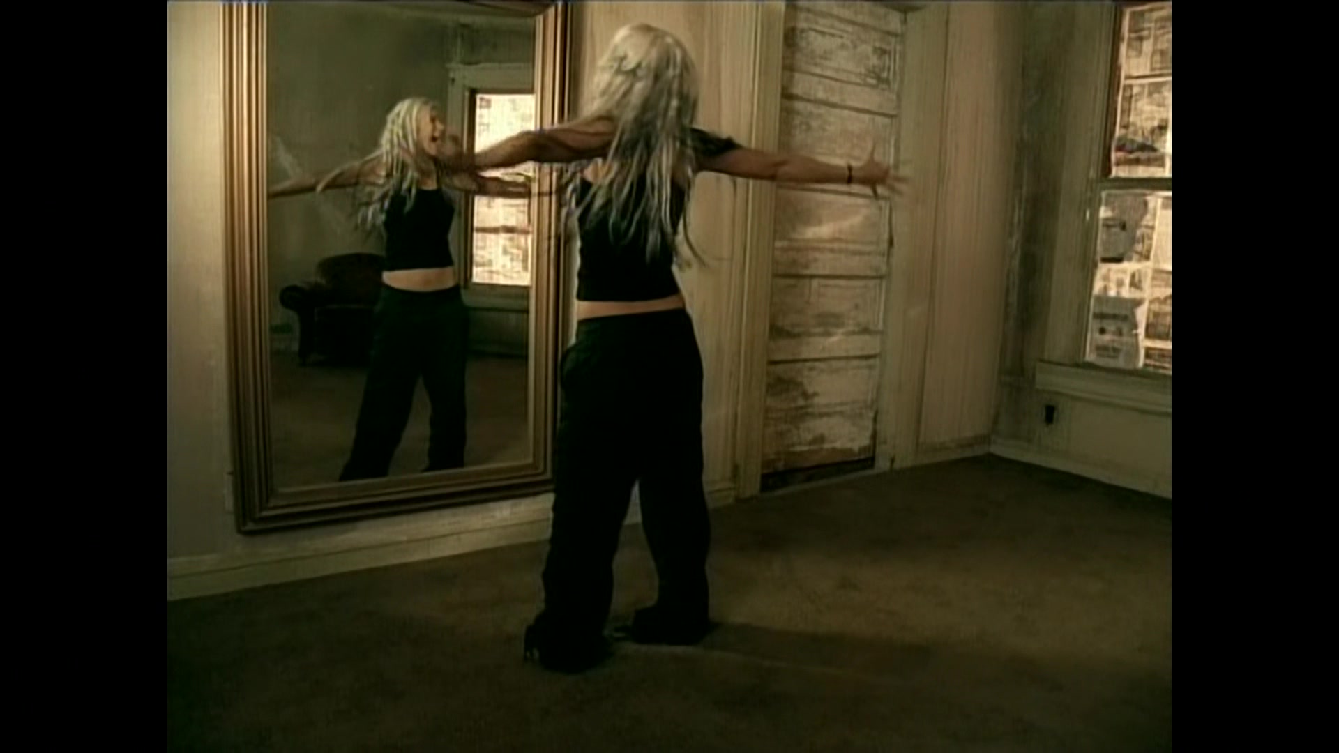 Christina_Aguilera_-_Beautiful_165.jpg Christina_Aguilera_-_Beautiful_165.jpg