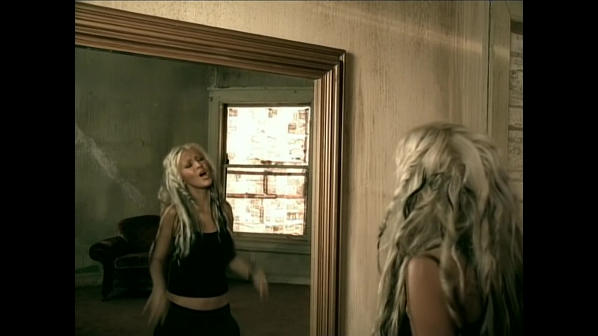 Christina_Aguilera_-_Beautiful_185.jpg Christina_Aguilera_-_Beautiful_185.jpg