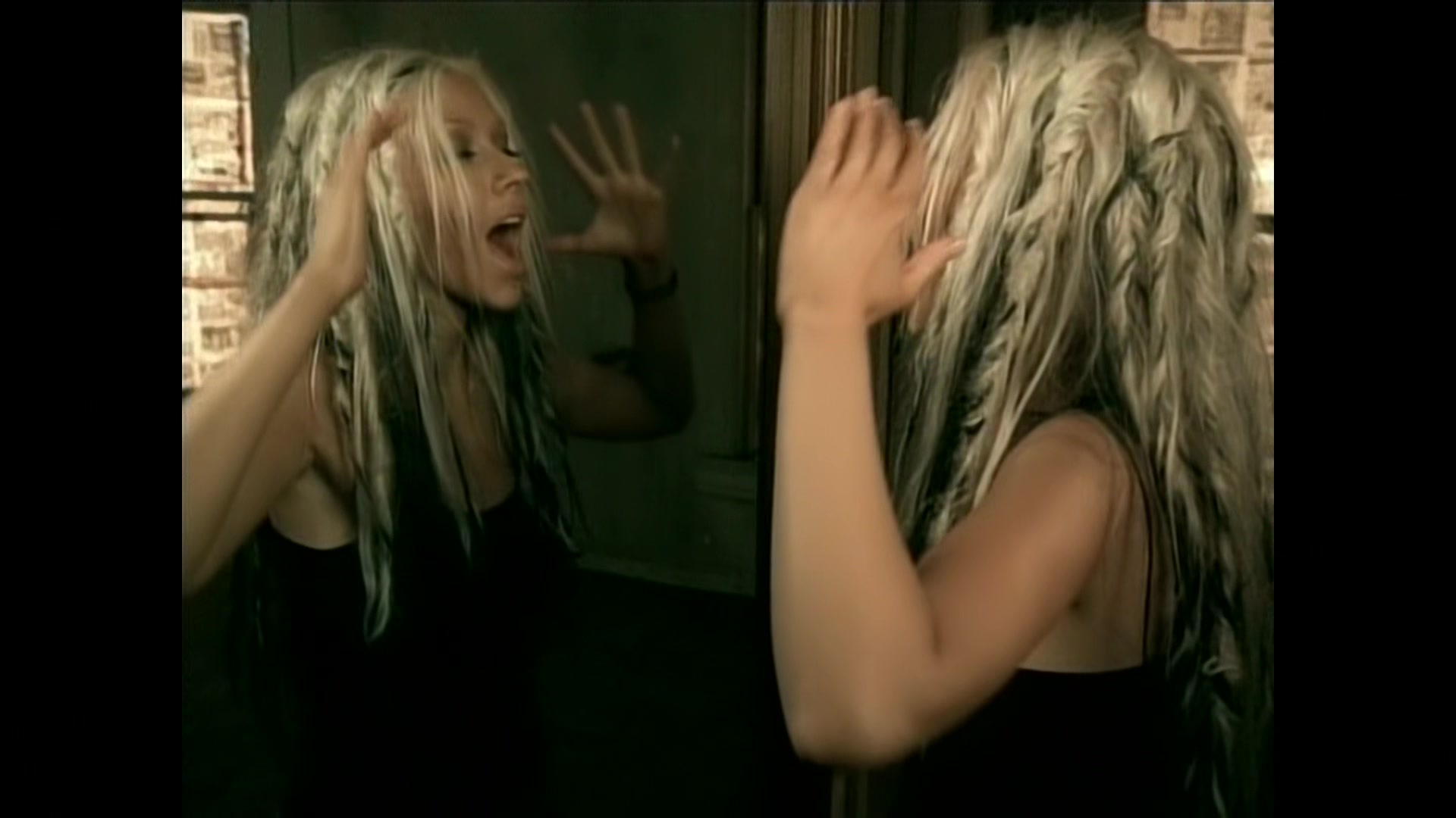 Christina_Aguilera_-_Beautiful_188.jpg Christina_Aguilera_-_Beautiful_188.jpg