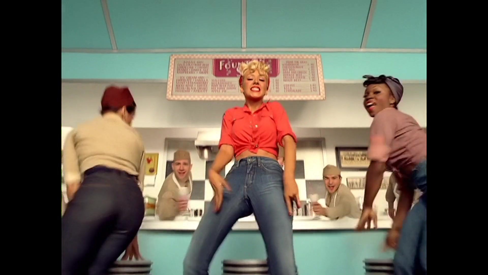 Christina_Aguilera_-_Candyman_HD_47.jpg Christina_Aguilera_-_Candyman_HD_47.jpg