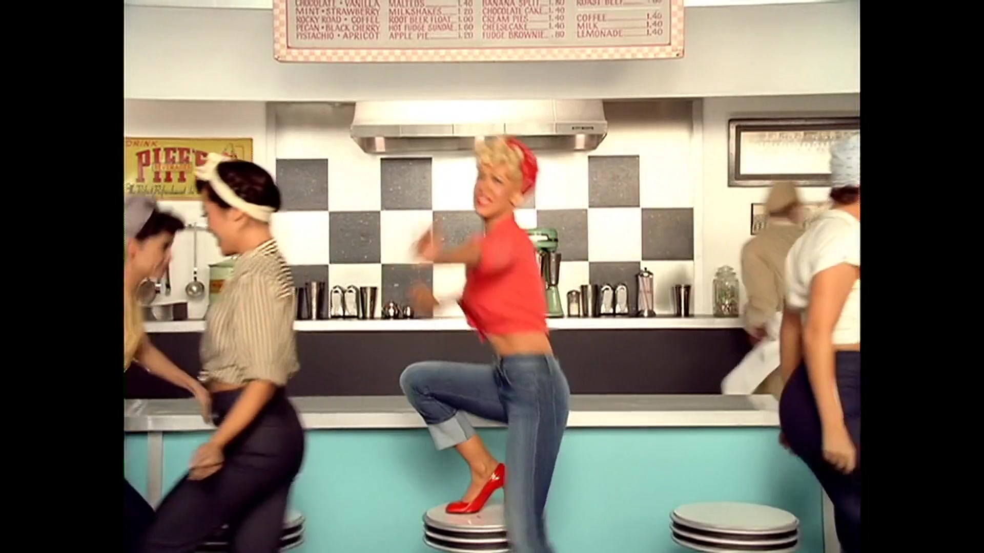 Christina_Aguilera_-_Candyman_HD_49.jpg Christina_Aguilera_-_Candyman_HD_49.jpg