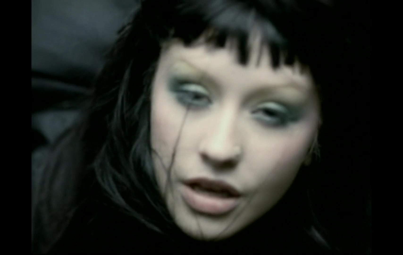Christina_Aguilera_-_Fighter_5BVEVO_HD_1080p5D_075.jpg