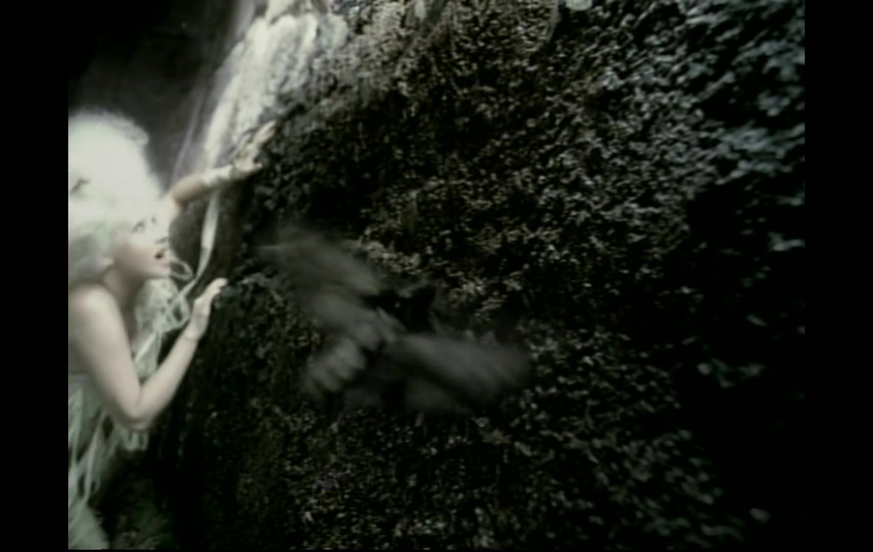 Christina_Aguilera_-_Fighter_5BVEVO_HD_1080p5D_130.jpg Christina_Aguilera_-_Fighter_5BVEVO_HD_1080p5D_130.jpg