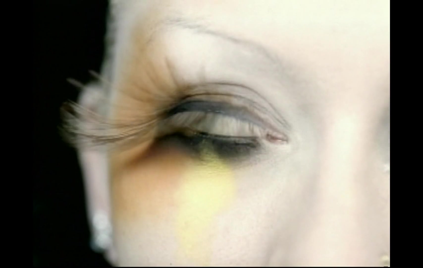 Christina_Aguilera_-_Fighter_5BVEVO_HD_1080p5D_154.jpg