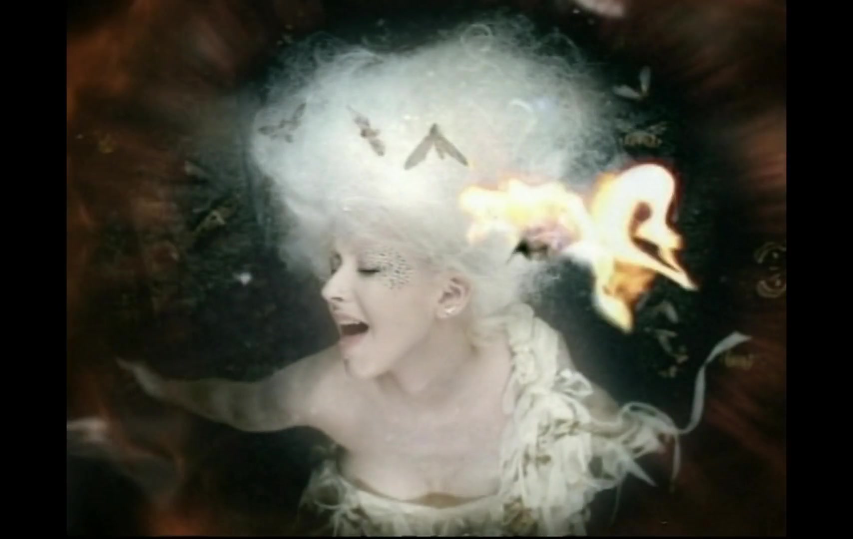 Christina_Aguilera_-_Fighter_5BVEVO_HD_1080p5D_160.jpg