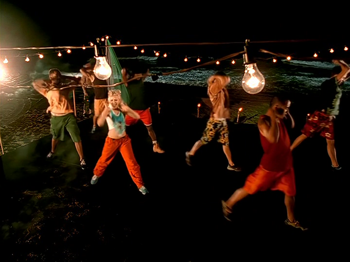 Christina_Aguilera_-_Genie_In_a_Bottle_HD_033.jpg Christina_Aguilera_-_Genie_In_a_Bottle_HD_033.jpg