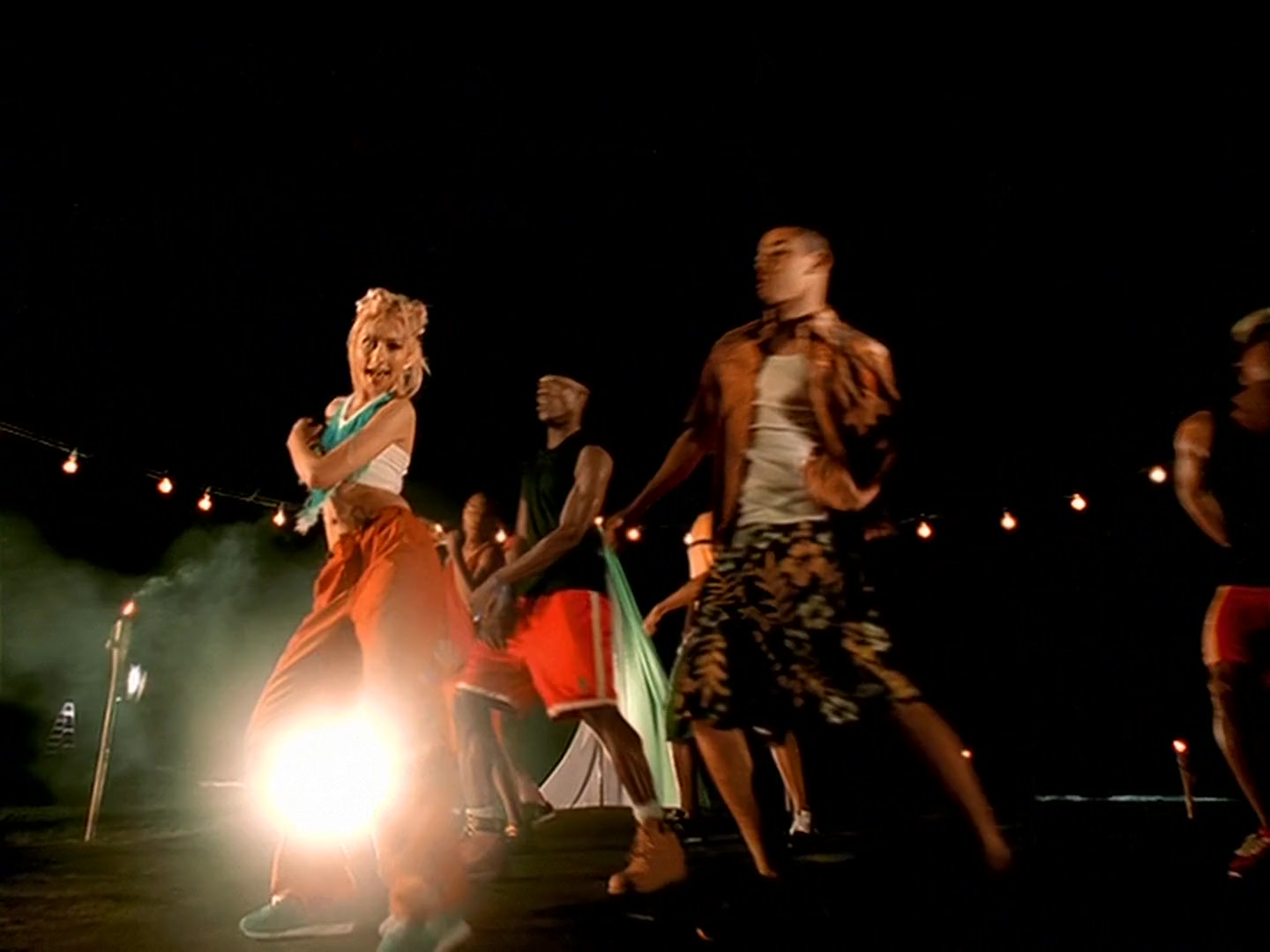 Christina_Aguilera_-_Genie_In_a_Bottle_HD_039.jpg Christina_Aguilera_-_Genie_In_a_Bottle_HD_039.jpg