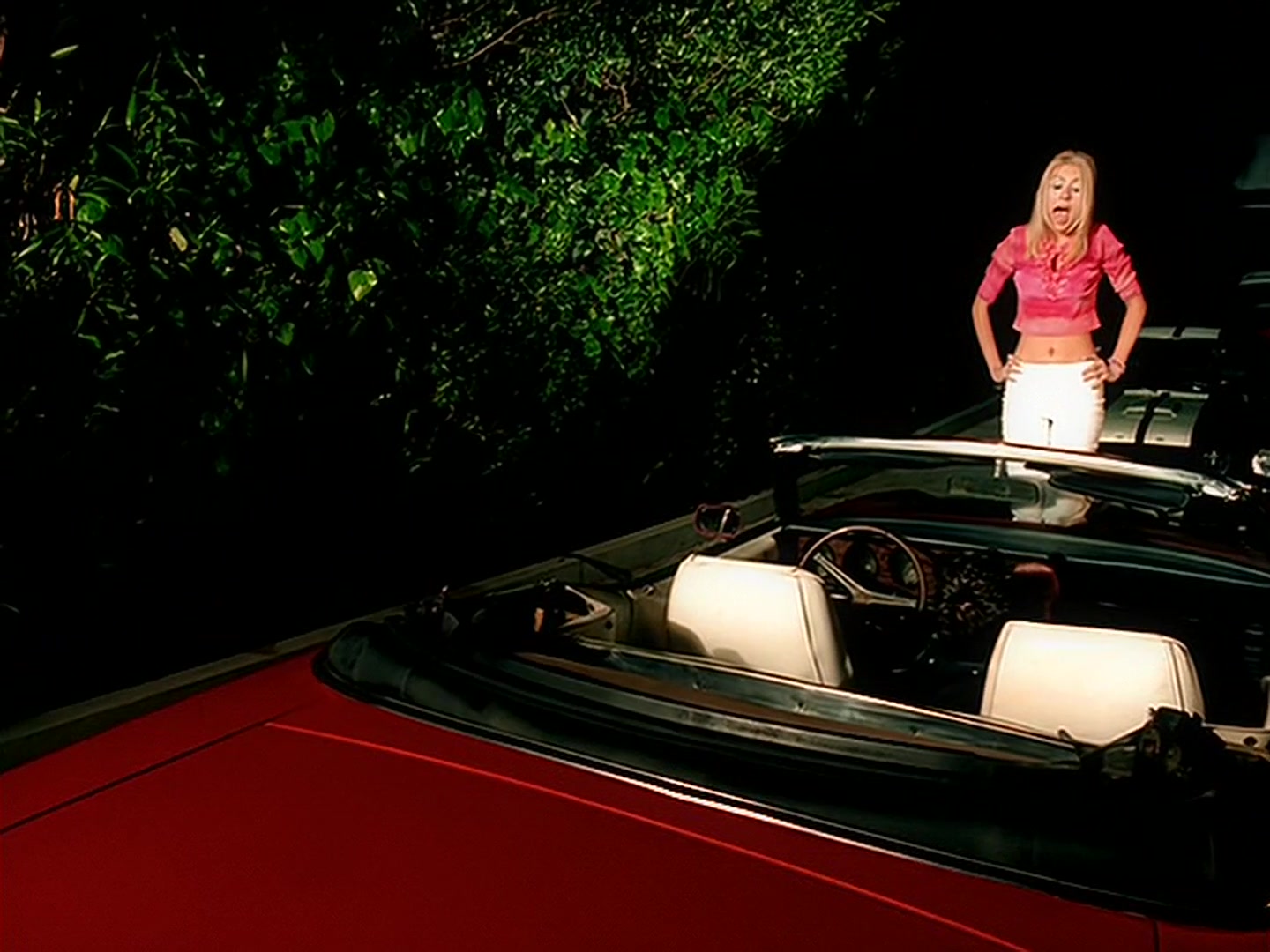 Christina_Aguilera_-_Genie_In_a_Bottle_HD_083.jpg Christina_Aguilera_-_Genie_In_a_Bottle_HD_083.jpg