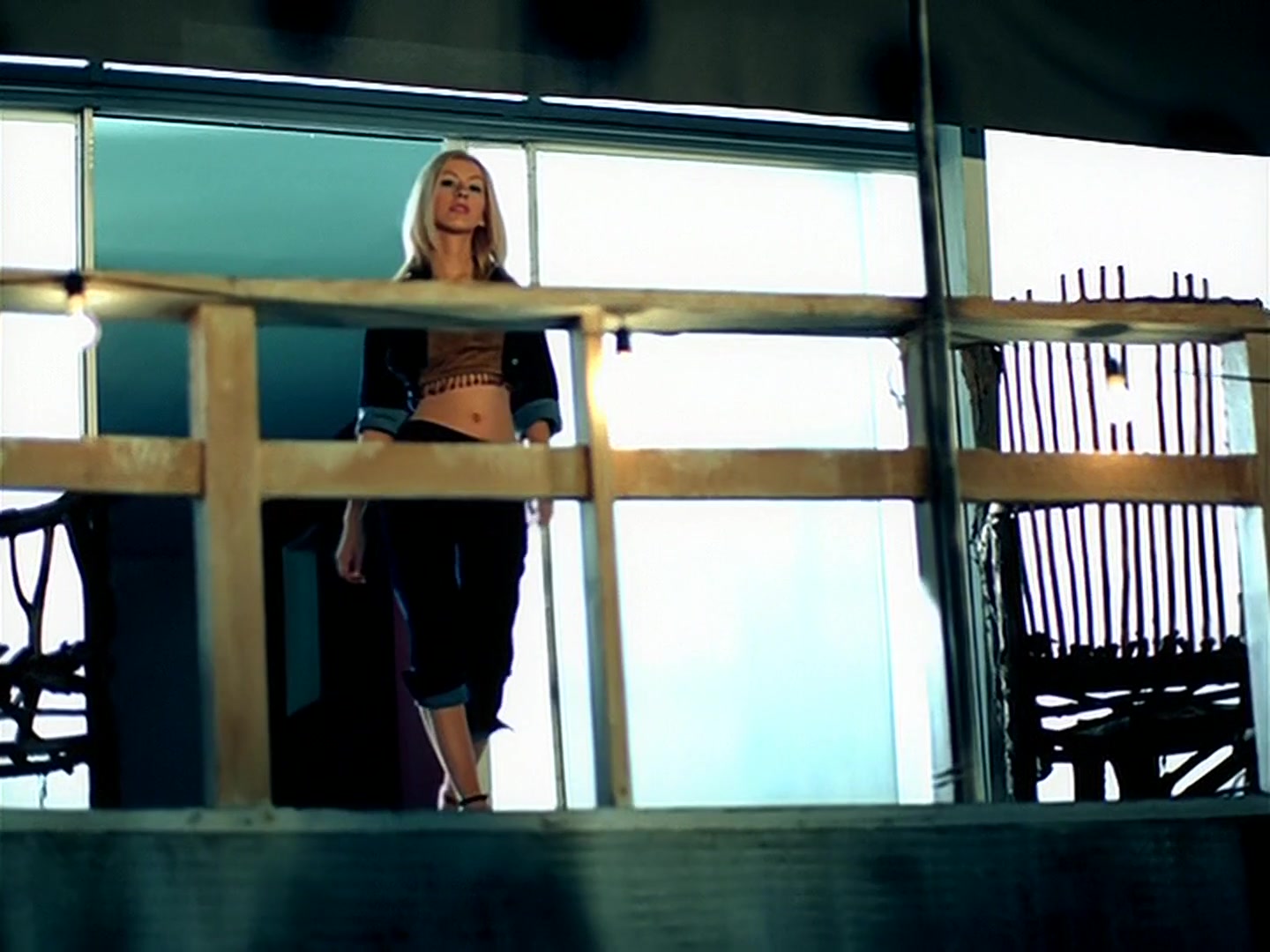 Christina_Aguilera_-_Genie_In_a_Bottle_HD_101.jpg Christina_Aguilera_-_Genie_In_a_Bottle_HD_101.jpg