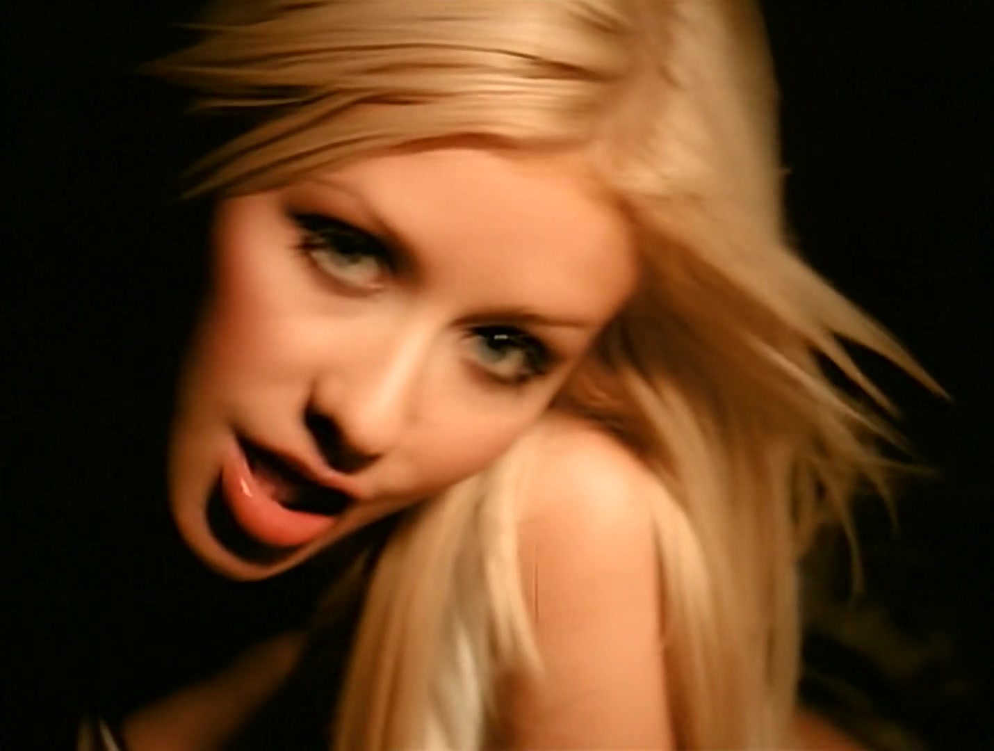 Christina_Aguilera_-_Genio_Atrapado_HD_050.jpg Christina_Aguilera_-_Genio_Atrapado_HD_050.jpg