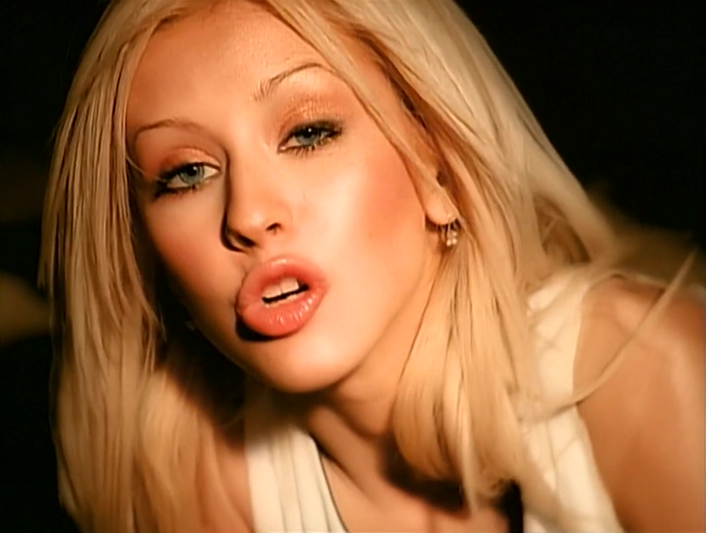 Christina_Aguilera_-_Genio_Atrapado_HD_149.jpg Christina_Aguilera_-_Genio_Atrapado_HD_149.jpg