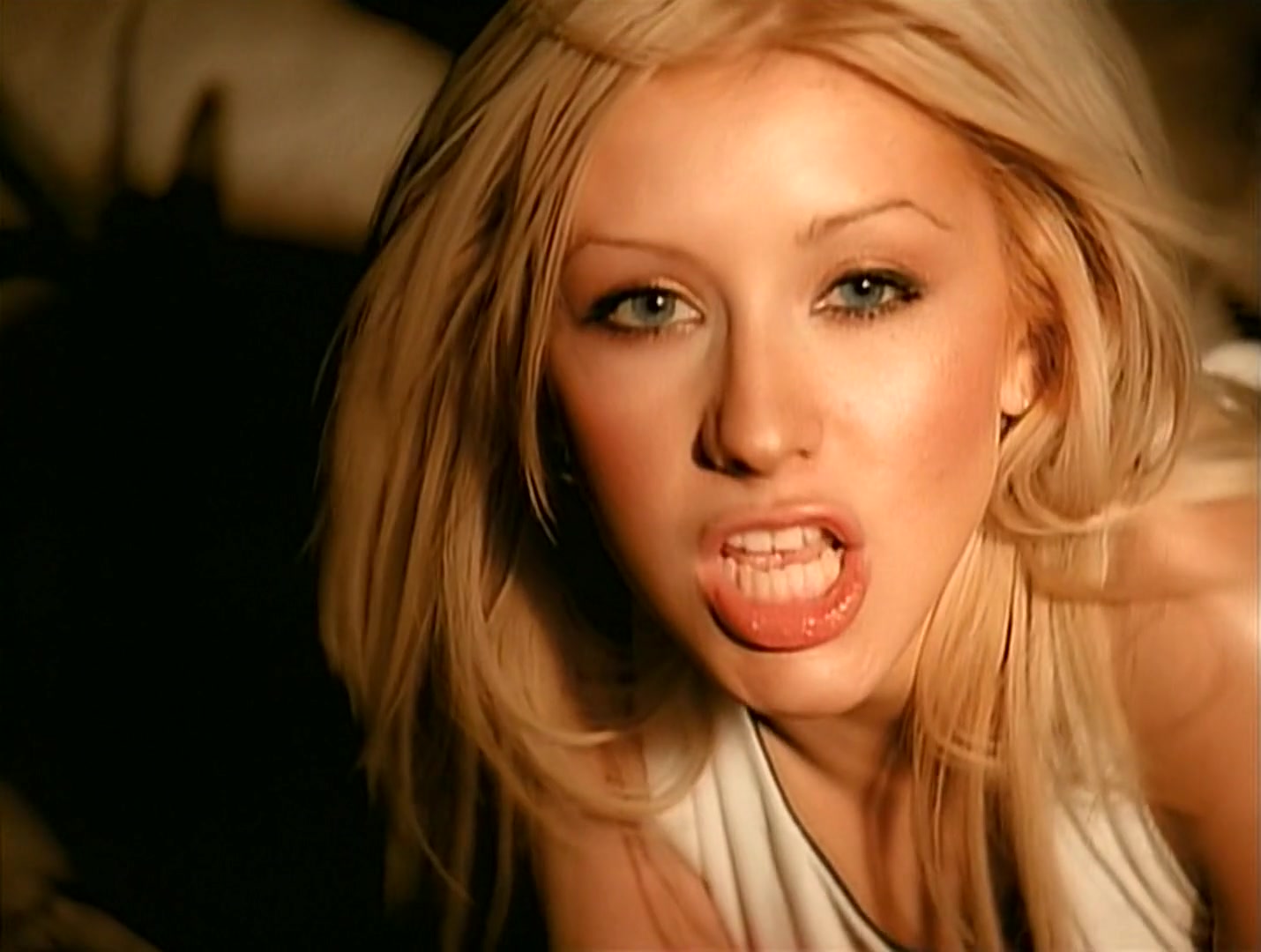 Christina_Aguilera_-_Genio_Atrapado_HD_192.jpg Christina_Aguilera_-_Genio_Atrapado_HD_192.jpg