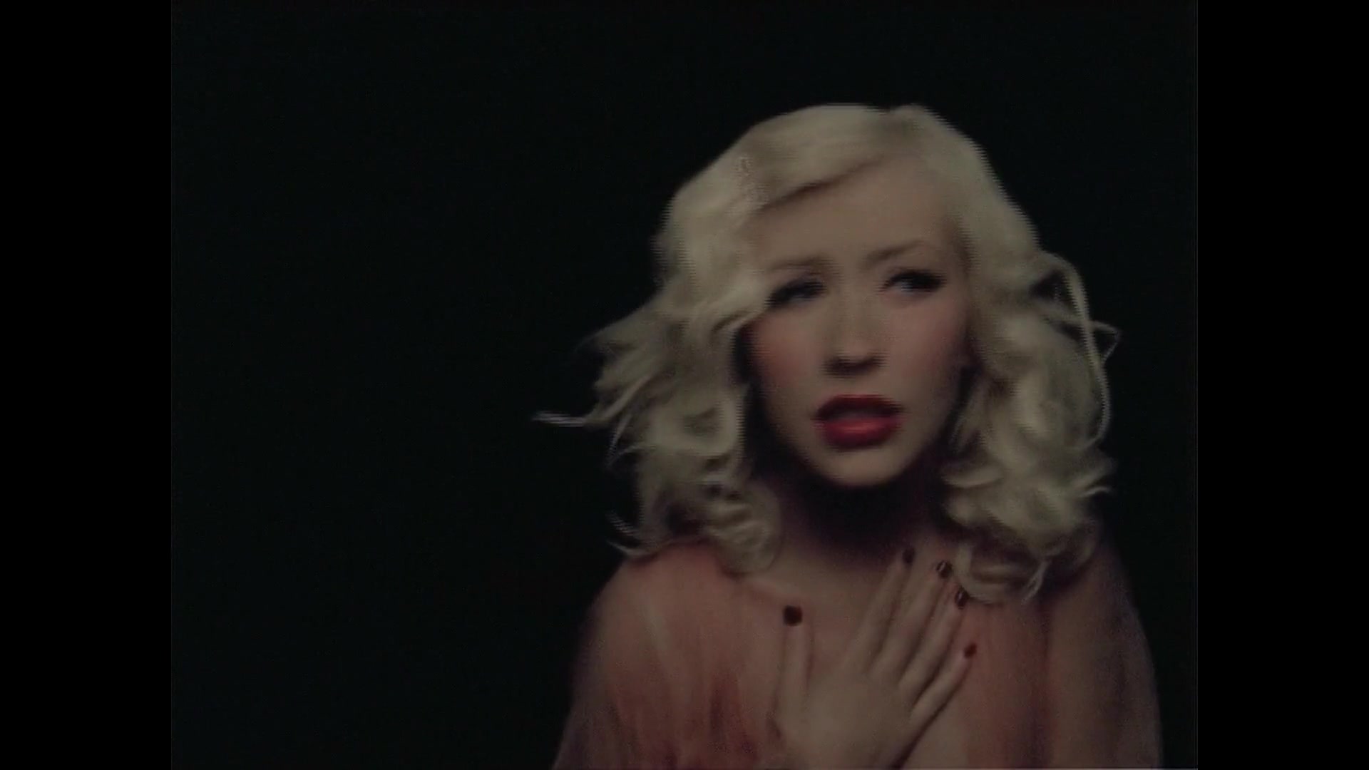 Christina_Aguilera_-_Hurt_HD_080.jpg Christina_Aguilera_-_Hurt_HD_080.jpg