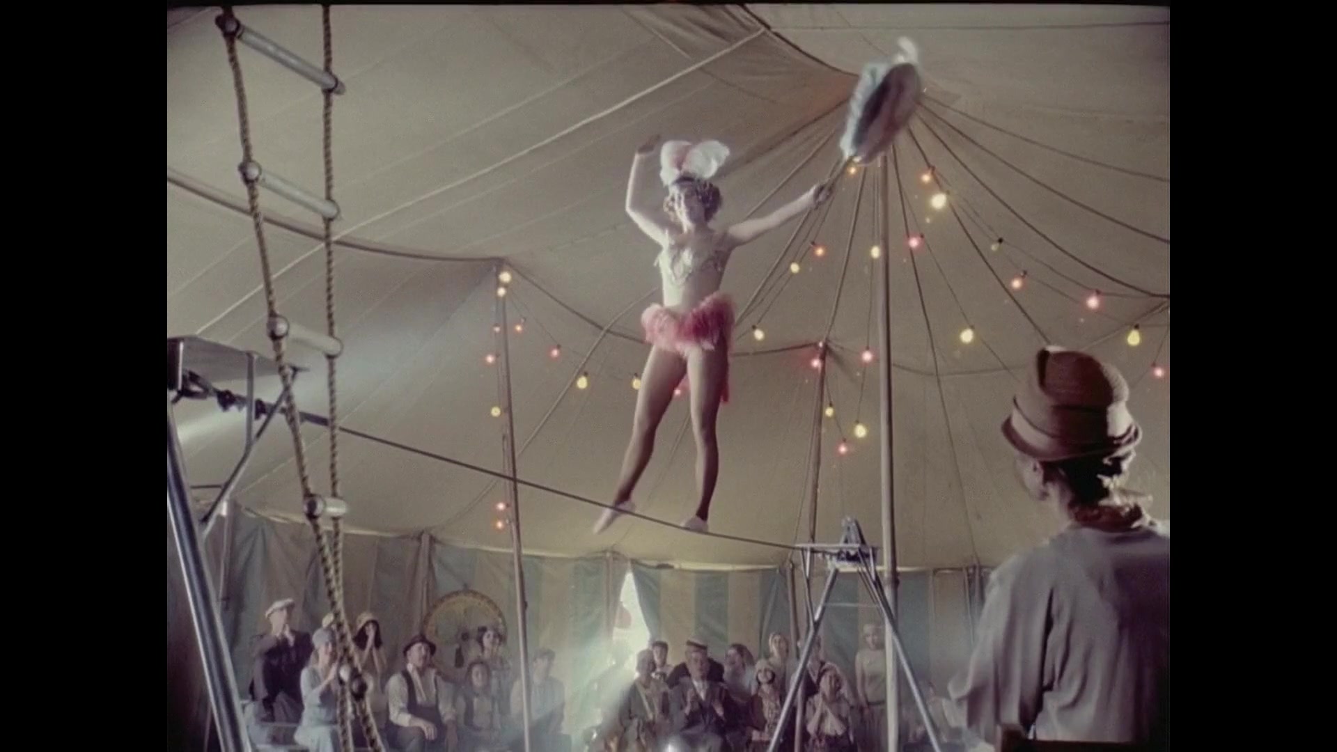 Christina_Aguilera_-_Hurt_HD_081.jpg Christina_Aguilera_-_Hurt_HD_081.jpg