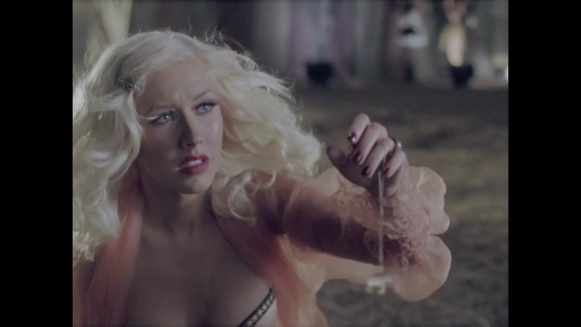 Christina_Aguilera_-_Hurt_HD_105.jpg