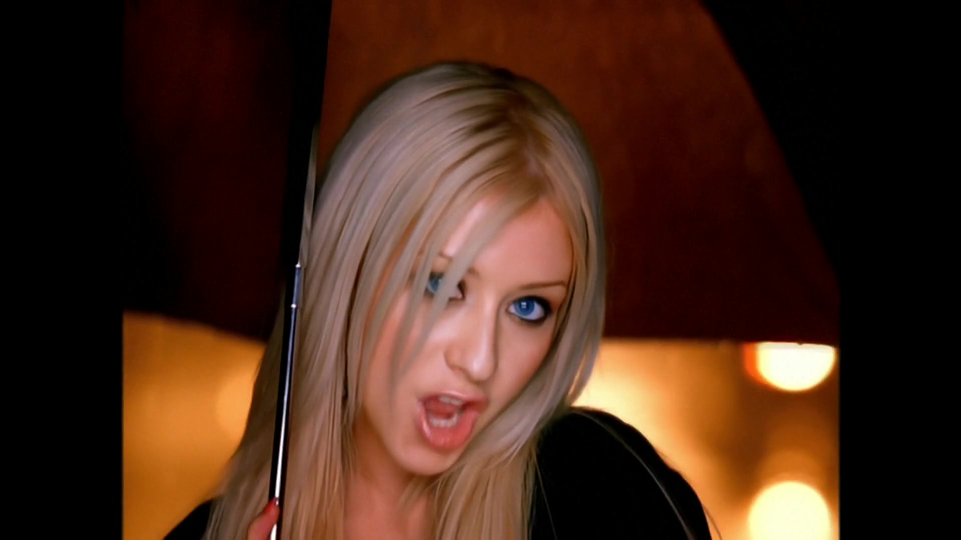 Christina_Aguilera_-_I_Turn_To_You_HD_047.jpg Christina_Aguilera_-_I_Turn_To_You_HD_047.jpg