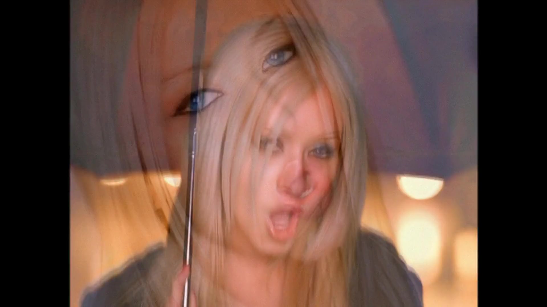 Christina_Aguilera_-_I_Turn_To_You_HD_048.jpg Christina_Aguilera_-_I_Turn_To_You_HD_048.jpg