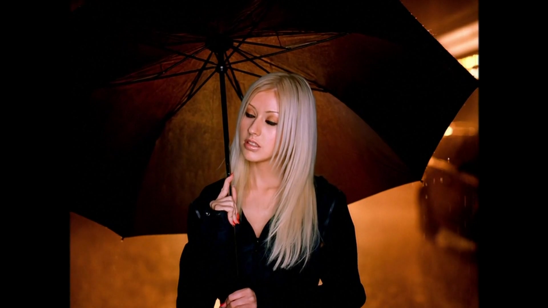 Christina_Aguilera_-_I_Turn_To_You_HD_109.jpg