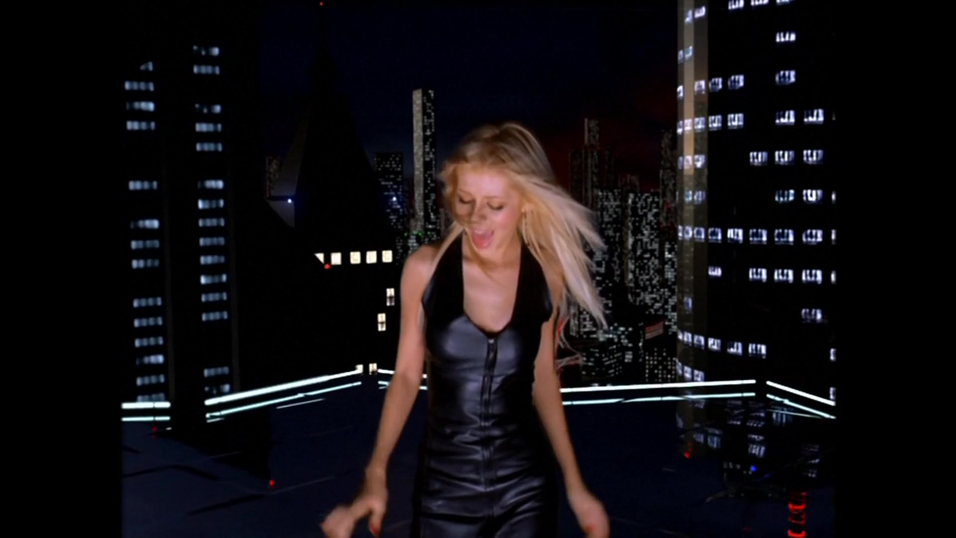 Christina_Aguilera_-_I_Turn_To_You_HD_163.jpg Christina_Aguilera_-_I_Turn_To_You_HD_163.jpg