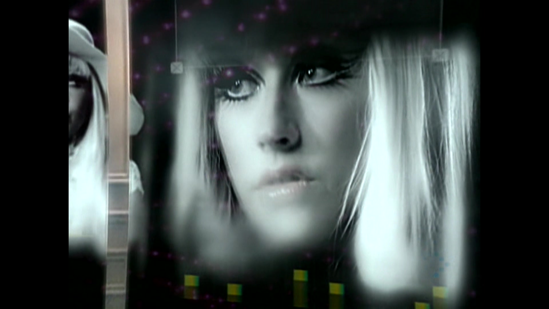 Christina_Aguilera_-_Keeps_Getting_Better_020.jpg Christina_Aguilera_-_Keeps_Getting_Better_020.jpg