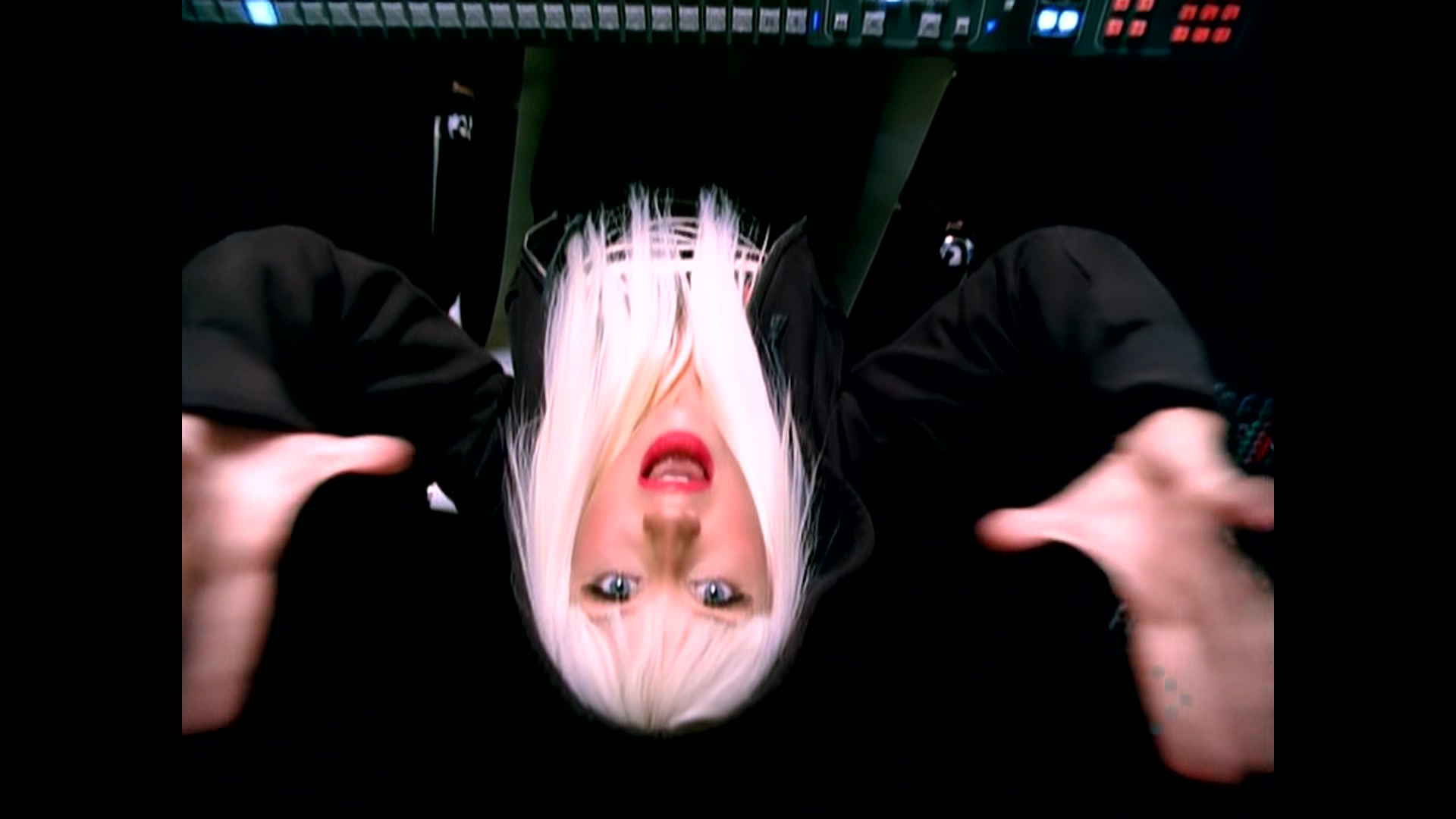 Christina_Aguilera_-_Keeps_Getting_Better_141.jpg Christina_Aguilera_-_Keeps_Getting_Better_141.jpg