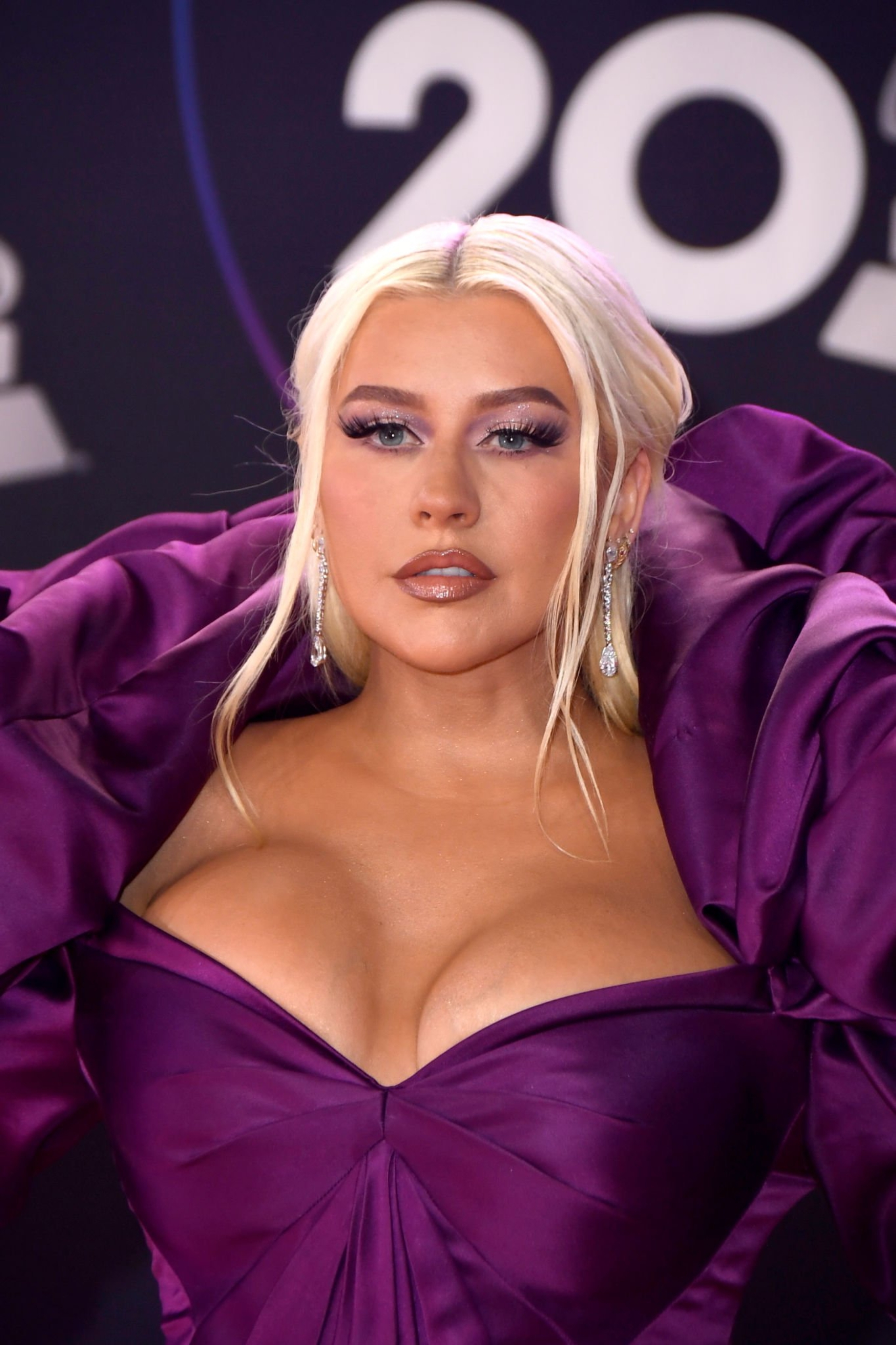 Christina_Aguilera_-_Latin_Grammys_2022_-_Arrivals_-_XtinaDaily_36.jpg Christina_Aguilera_-_Latin_Grammys_2022_-_Arrivals_-_XtinaDaily_36.jpg