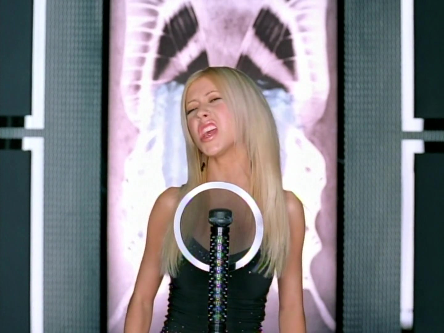 Christina_Aguilera_-_Por_Siempre_Tu_051.jpg Christina_Aguilera_-_Por_Siempre_Tu_051.jpg