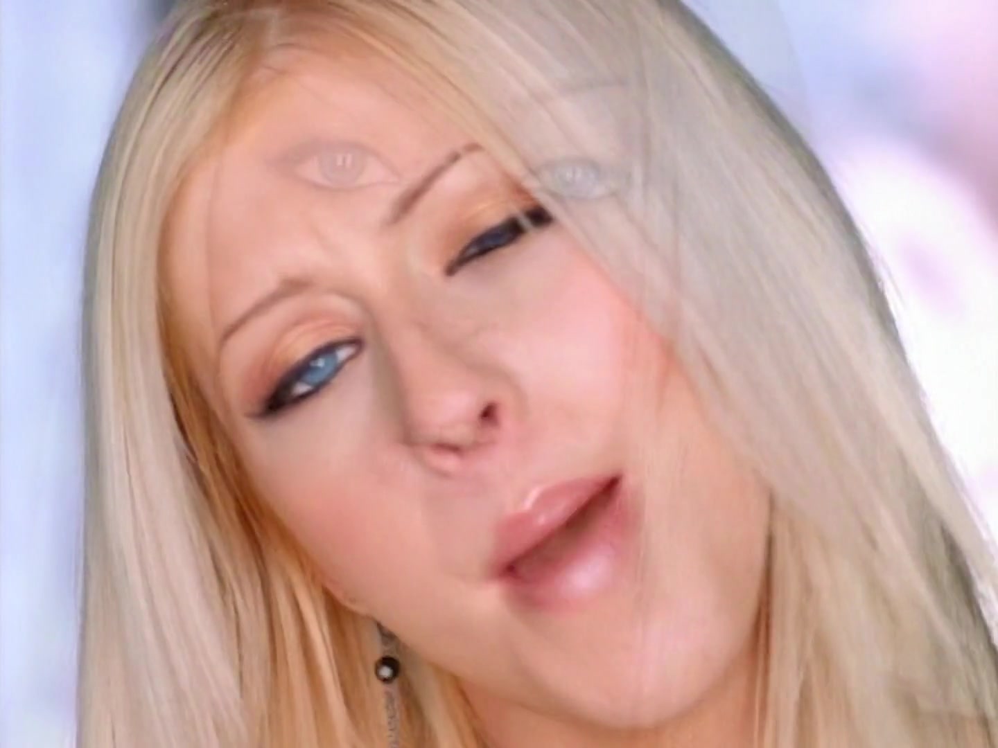 Christina_Aguilera_-_Por_Siempre_Tu_150.jpg Christina_Aguilera_-_Por_Siempre_Tu_150.jpg