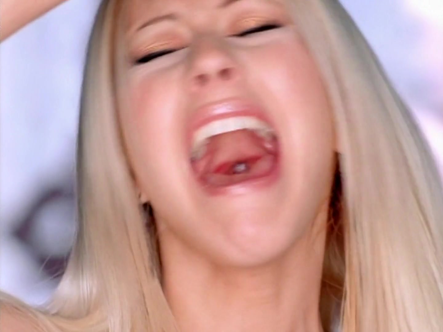 Christina_Aguilera_-_Por_Siempre_Tu_209.jpg Christina_Aguilera_-_Por_Siempre_Tu_209.jpg