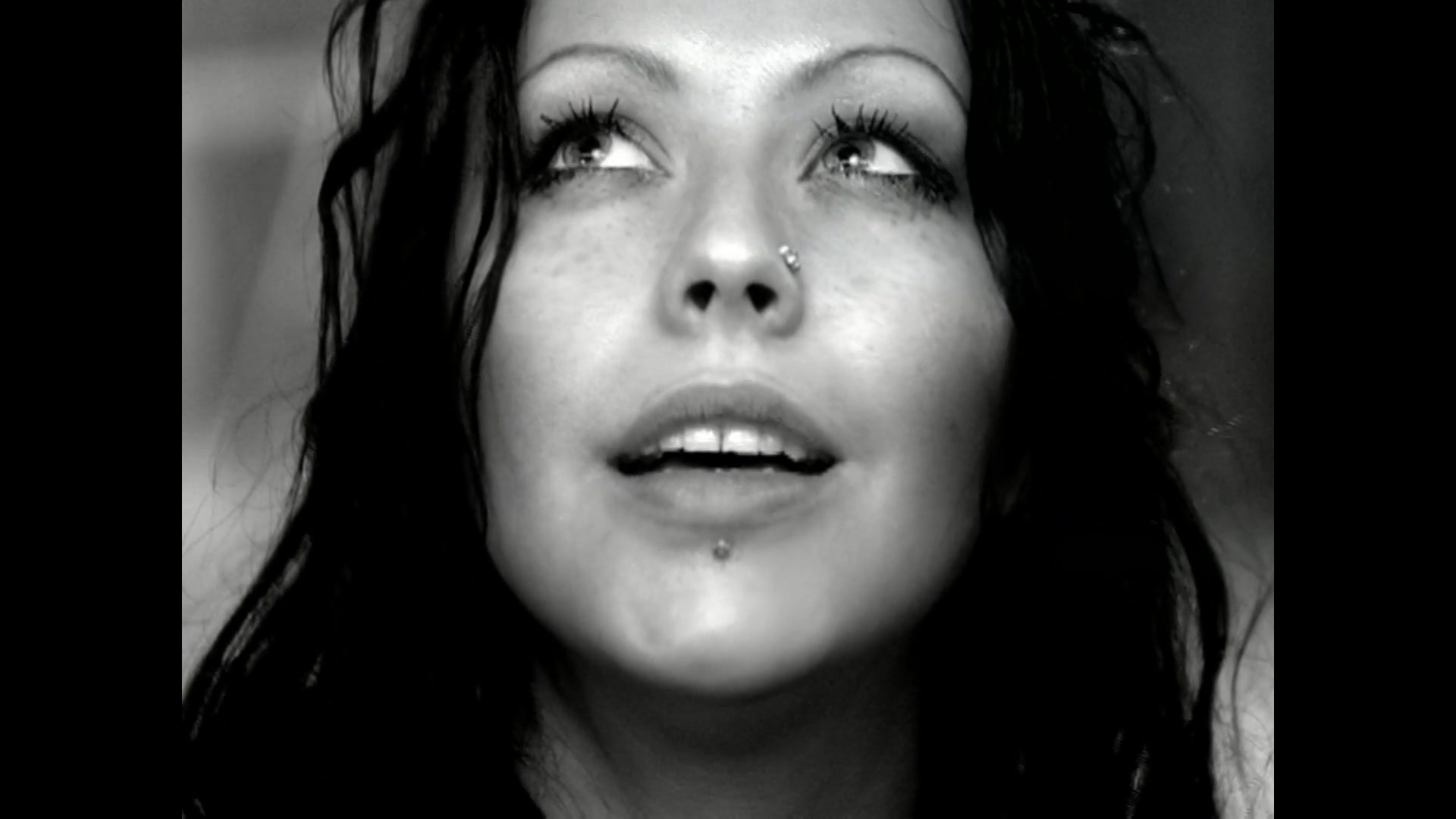Christina_Aguilera_-_The_Voice_Within_5BVEVO_HD_1080p5D_018.jpg