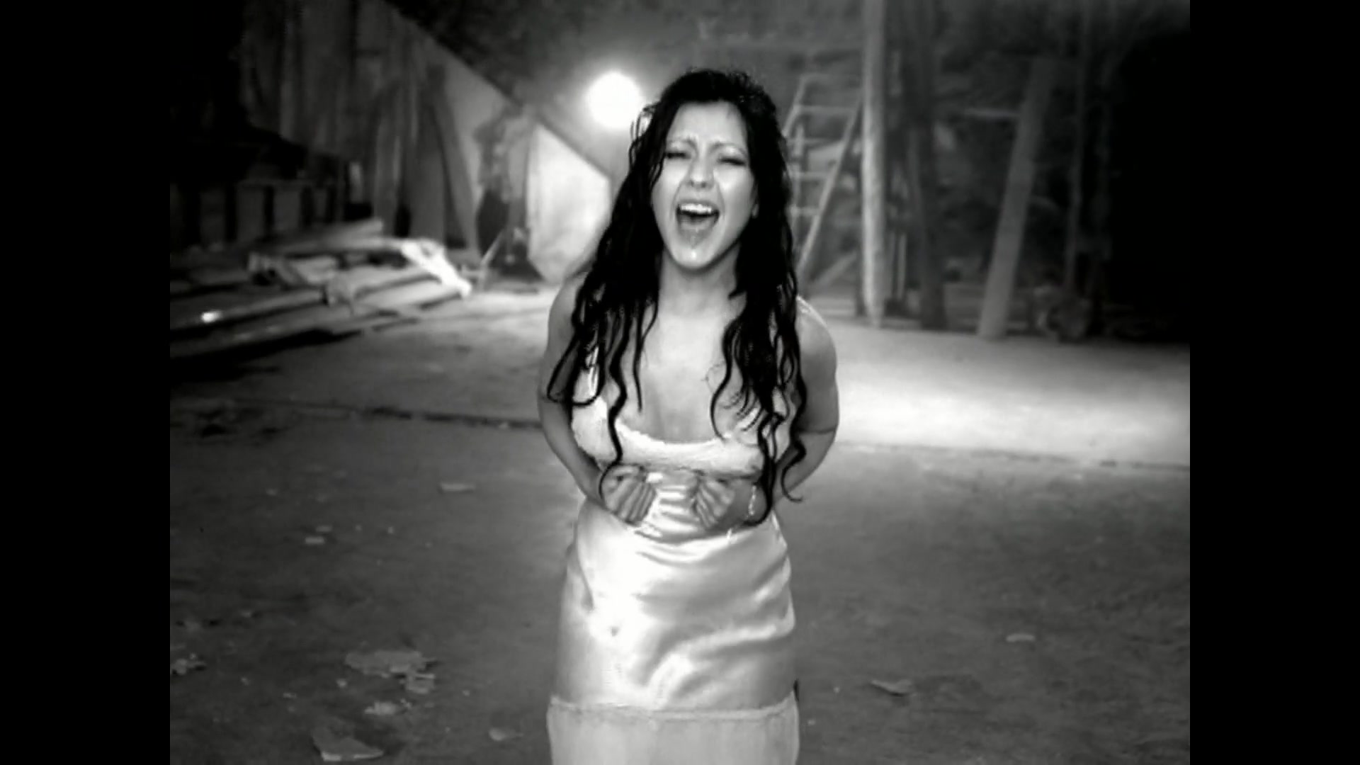 Christina_Aguilera_-_The_Voice_Within_5BVEVO_HD_1080p5D_091.jpg