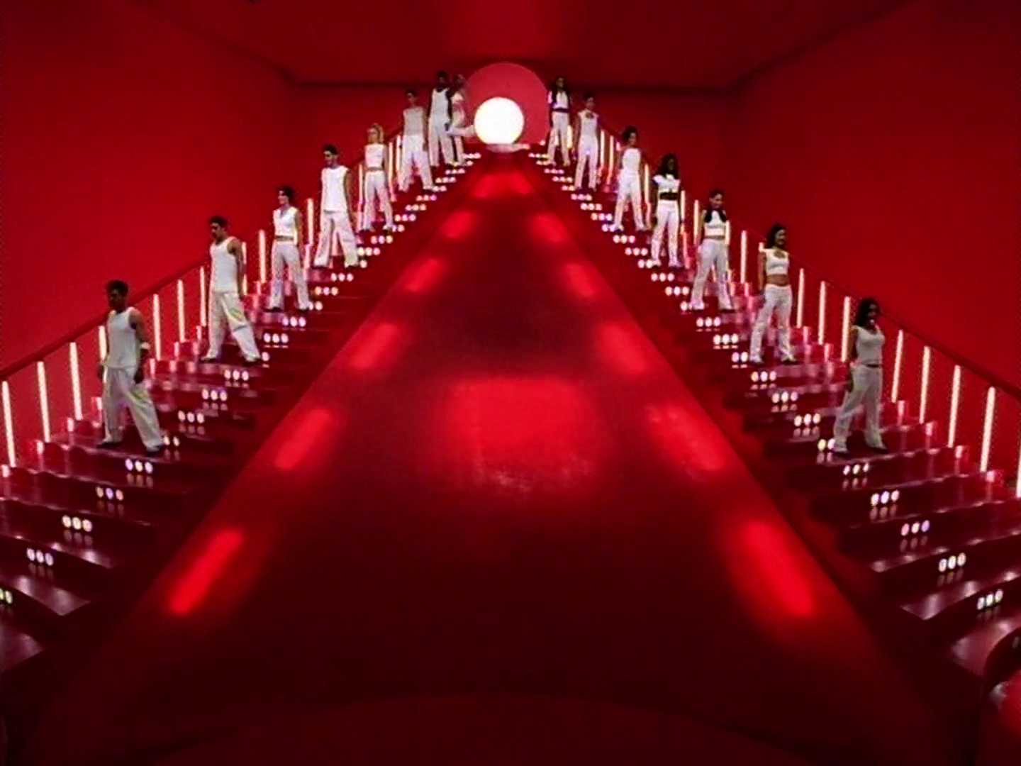 Christina_Aguilera_-_Ven_Conmigo_143.jpg Christina_Aguilera_-_Ven_Conmigo_143.jpg