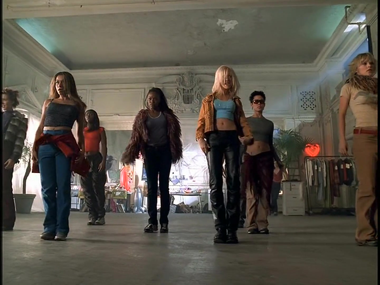 Christina_Aguilera_-_What_a_Girls_Wants_HD_036.jpg Christina_Aguilera_-_What_a_Girls_Wants_HD_036.jpg