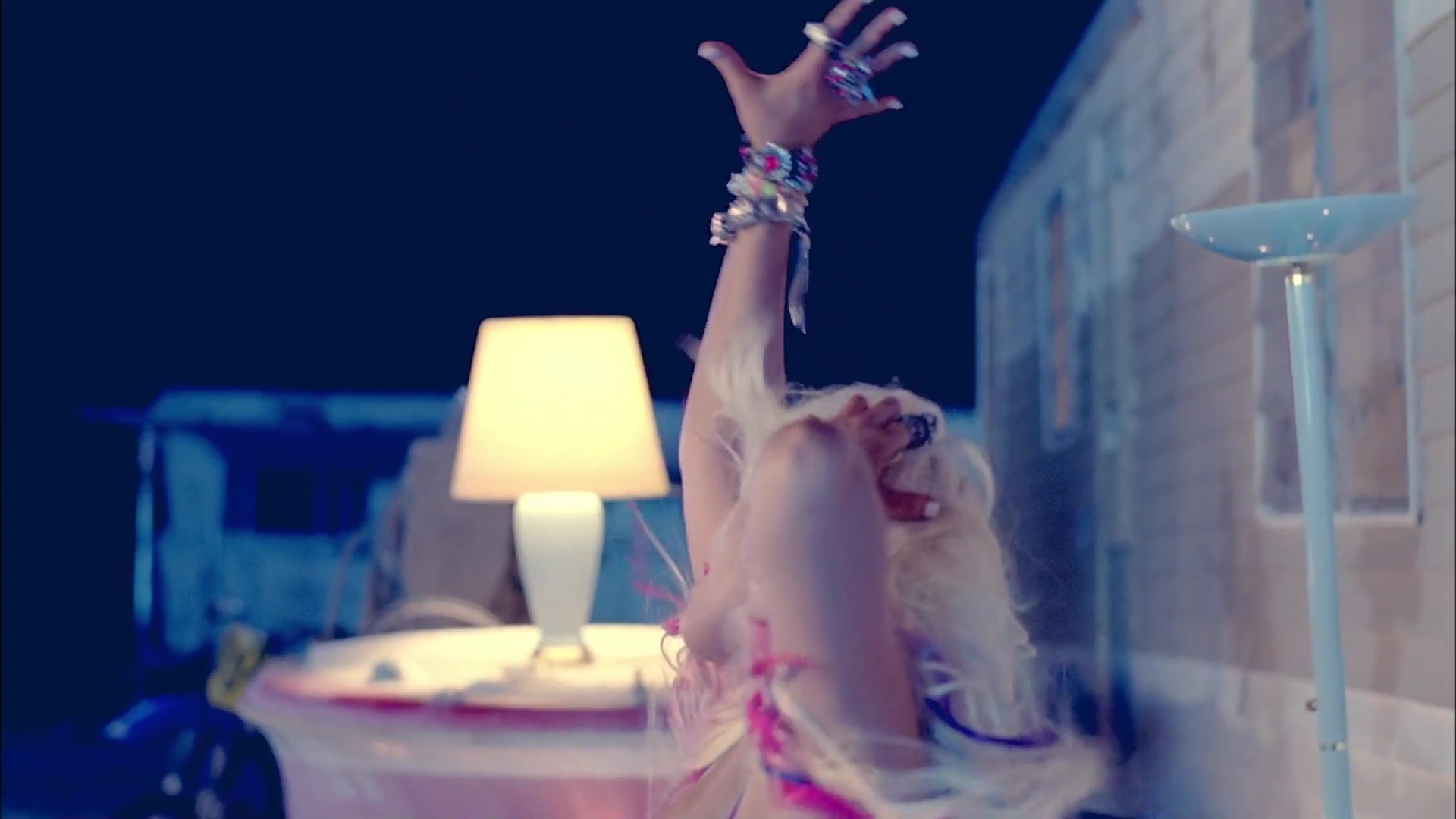 Christina_Aguilera_-_Your_Body_159.jpg Christina_Aguilera_-_Your_Body_159.jpg