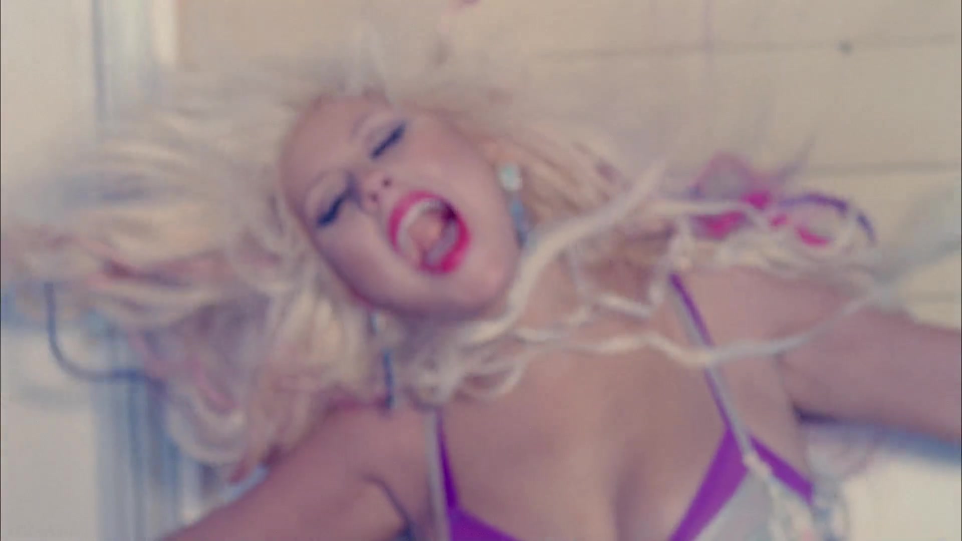 Christina_Aguilera_-_Your_Body_177.jpg Christina_Aguilera_-_Your_Body_177.jpg