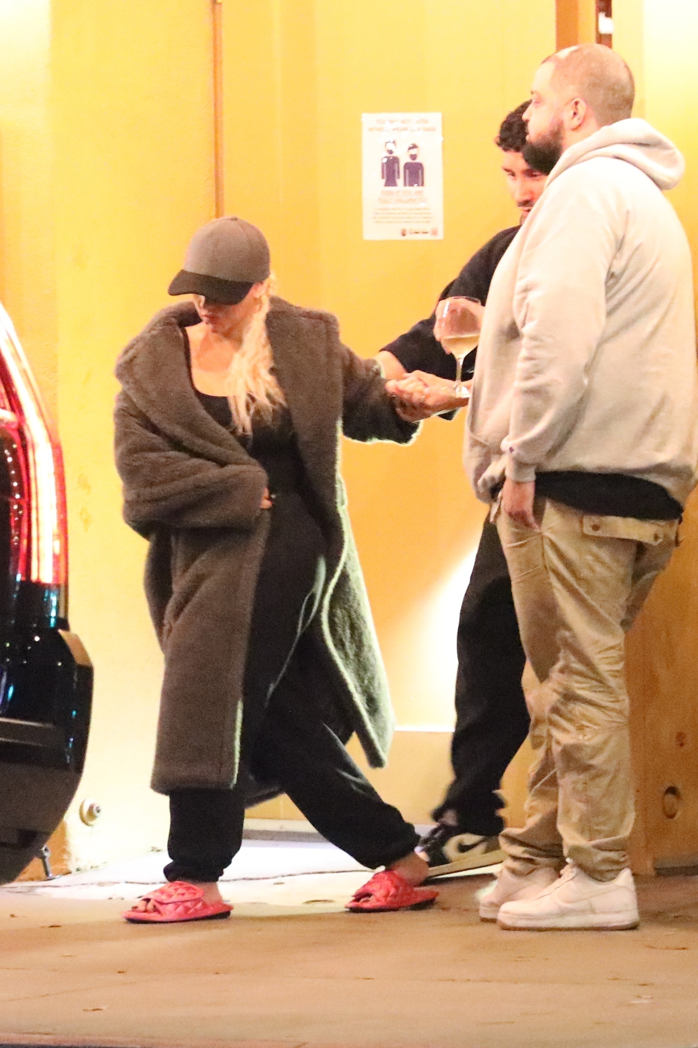 Christina_Aguilera_-_xtinadaily_005.jpg Christina_Aguilera_-_xtinadaily_005.jpg