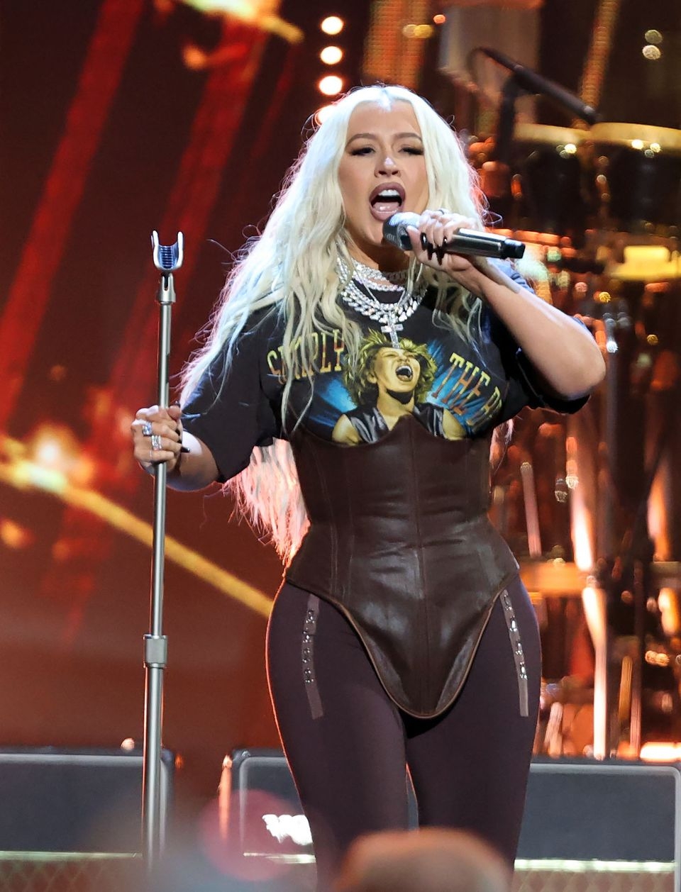 Christina_Aguilera_36th_Annual_Rock___Roll_Hall_Of_Fame_Induction_Ceremony_xtinadaily_0026.jpg