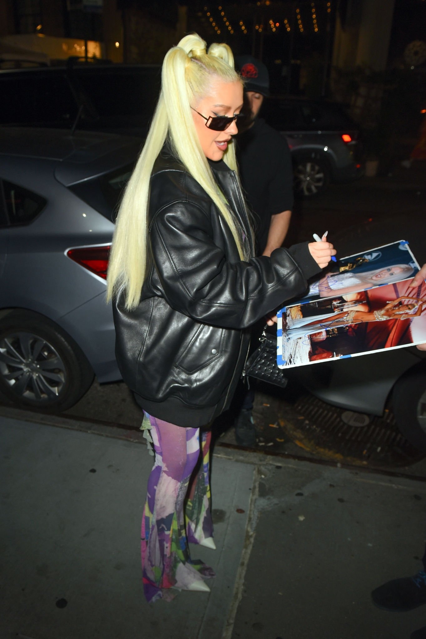 Christina_Aguilera_Daily_-__Pride_Island_After_Party_-_0004.jpg Christina_Aguilera_Daily_-__Pride_Island_After_Party_-_0004.jpg