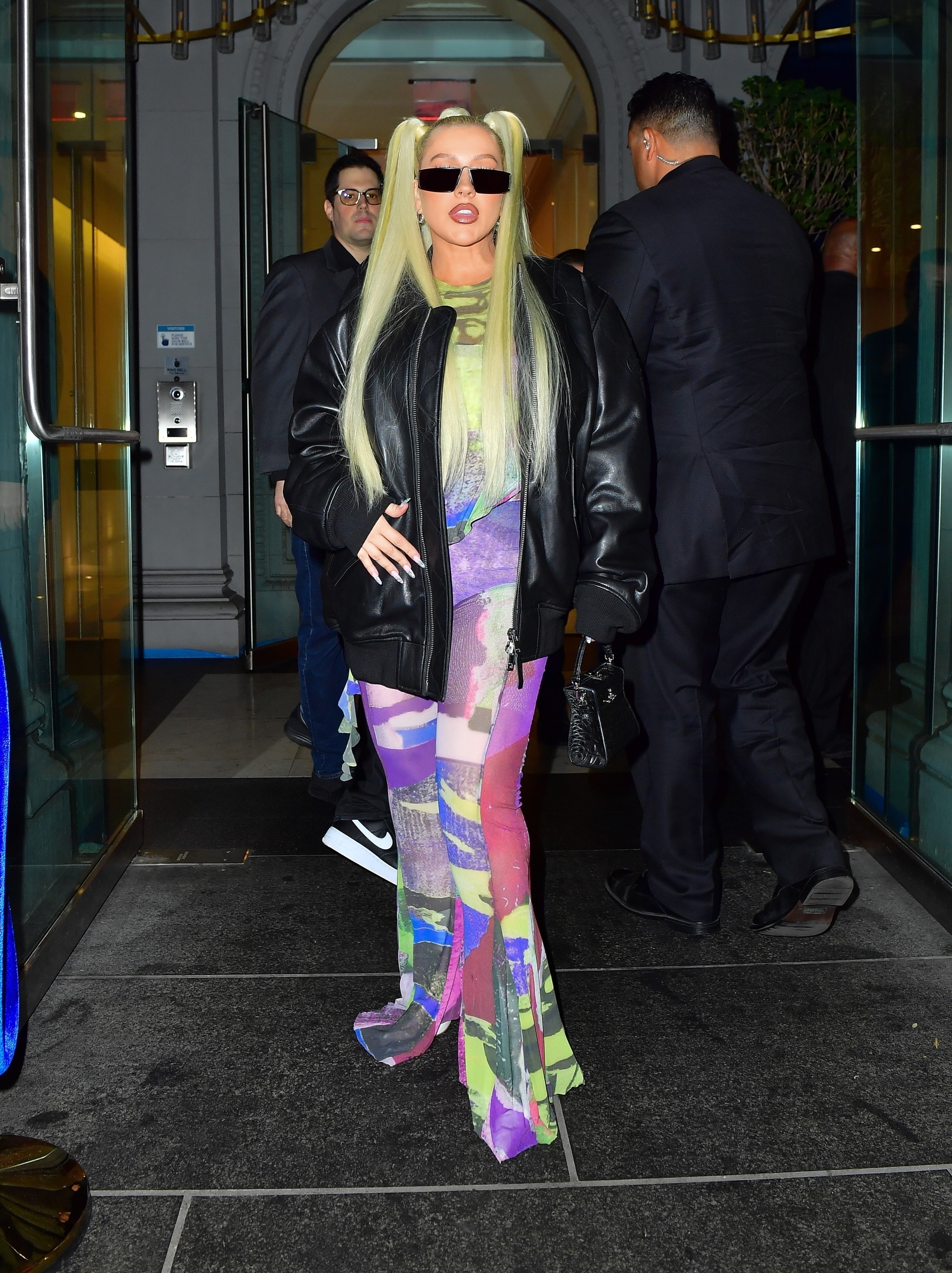 Christina_Aguilera_Daily_-__Pride_Island_After_Party_-_0014.jpg Christina_Aguilera_Daily_-__Pride_Island_After_Party_-_0014.jpg