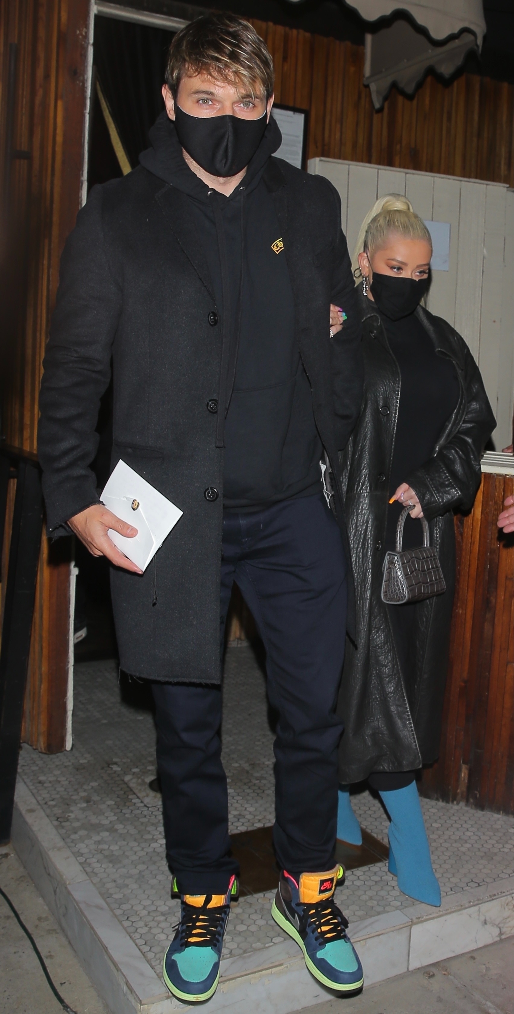 Christina_Aguilera_and_Matthew_Rutler_NiceGuy_2_April5_014.jpg Christina_Aguilera_and_Matthew_Rutler_NiceGuy_2_April5_014.jpg