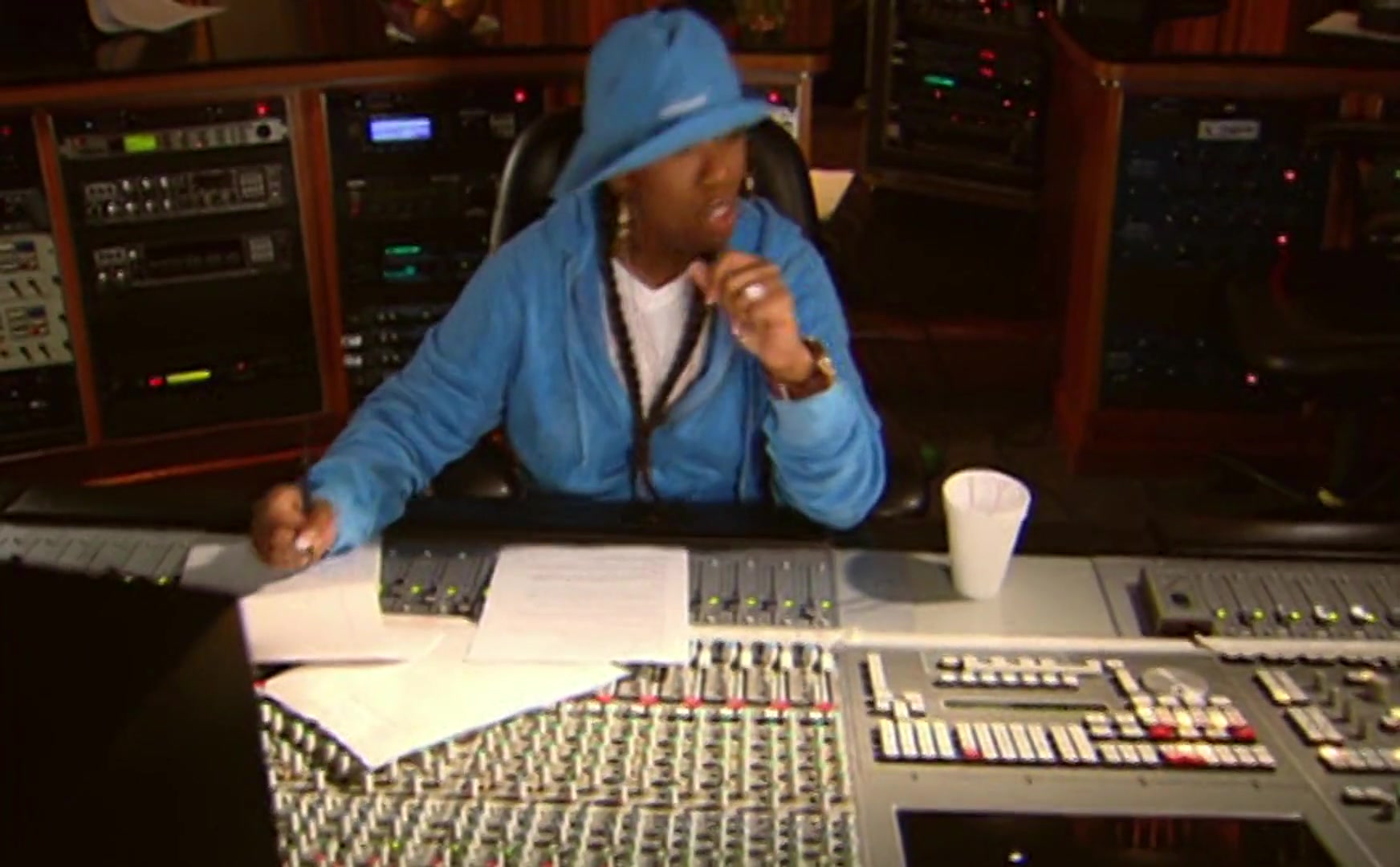 Christina_Aguilera_ft__Missy_Elliott_-_Car_Wash_091.jpg Christina_Aguilera_ft__Missy_Elliott_-_Car_Wash_091.jpg