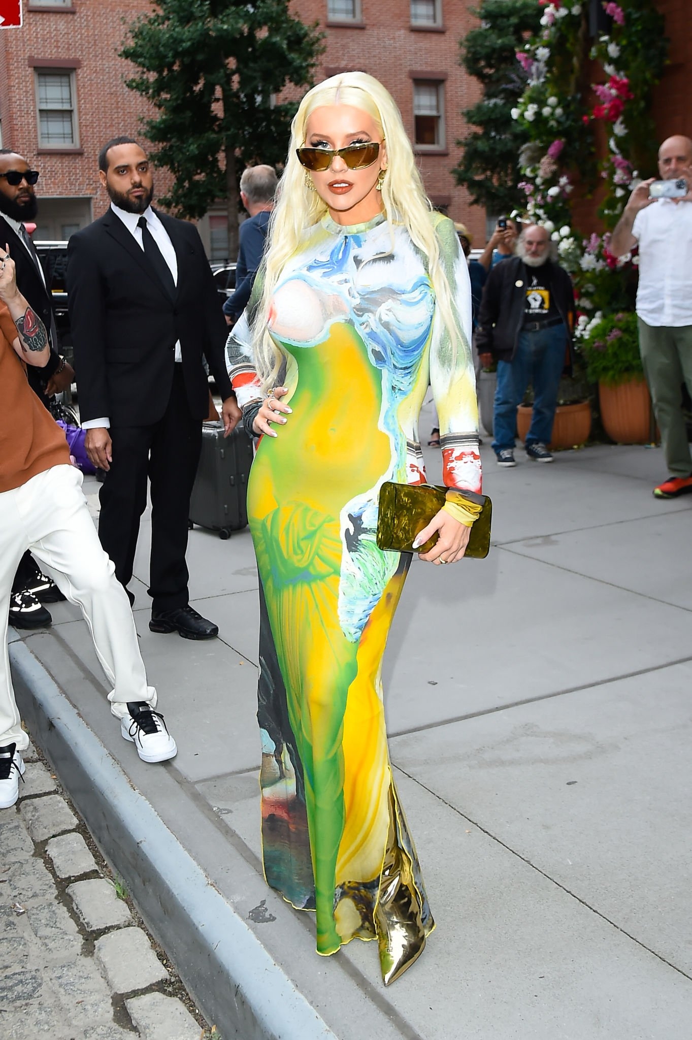 Christina_Aguilera_spotted_out_in_SoHo2C_New_York__00026.jpg