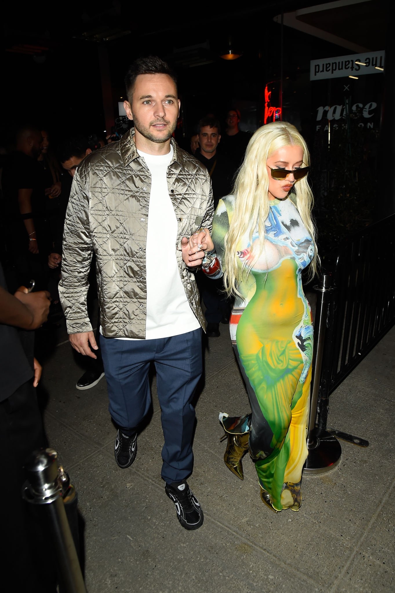 Christina_Aguilera_spotted_out_in_SoHo2C_New_York__00037.jpg Christina_Aguilera_spotted_out_in_SoHo2C_New_York__00037.jpg