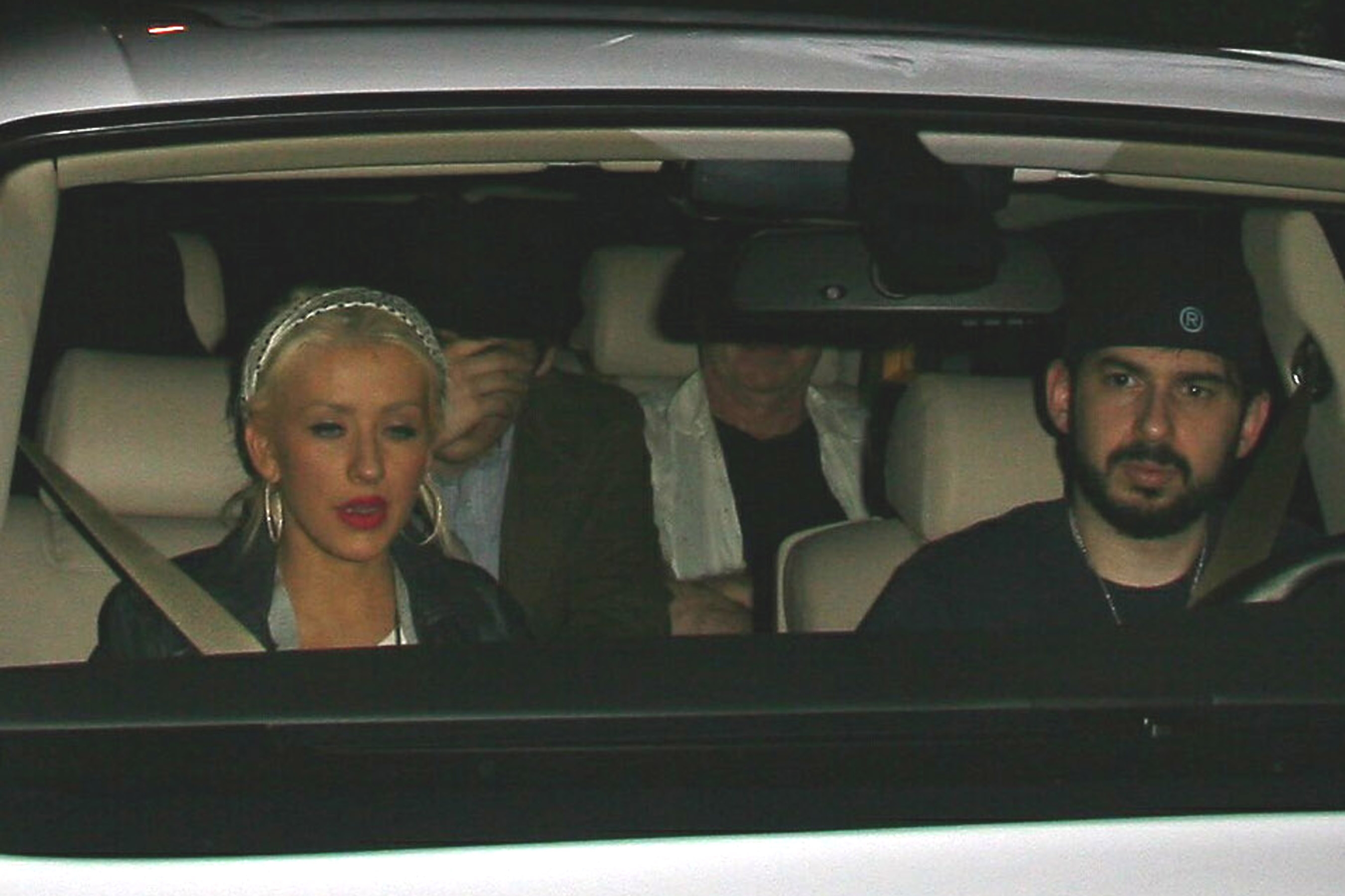 Crown_Bar_Nightclub_-__Christina_Aguilera_Daily_4.jpg Crown_Bar_Nightclub_-__Christina_Aguilera_Daily_4.jpg