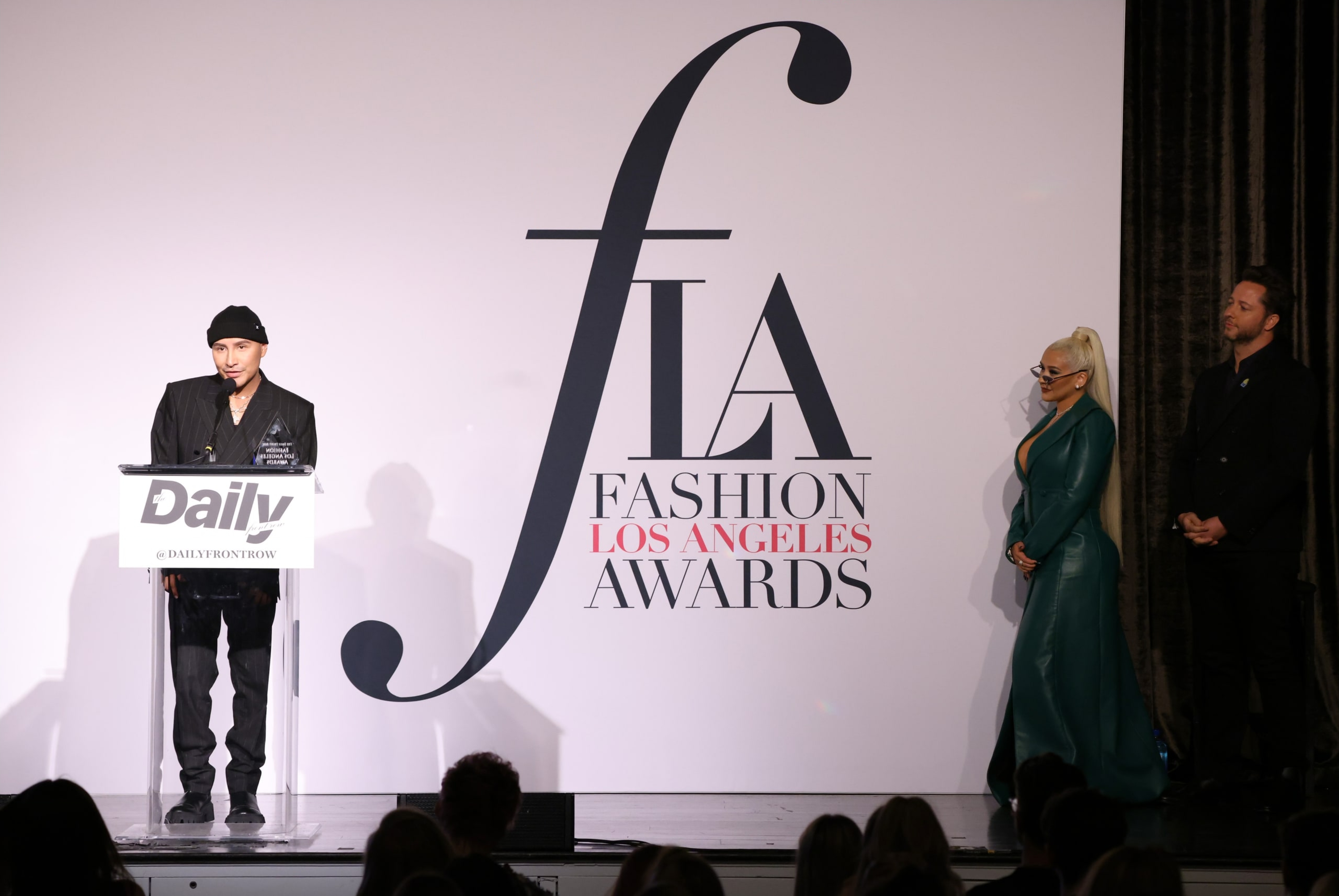 Daily_s_Fashion_Los_Angeles_Awards_Christina_Aguilera_-_Xtina_Daily_00003_~0.jpg Daily_s_Fashion_Los_Angeles_Awards_Christina_Aguilera_-_Xtina_Daily_00003_~0.jpg