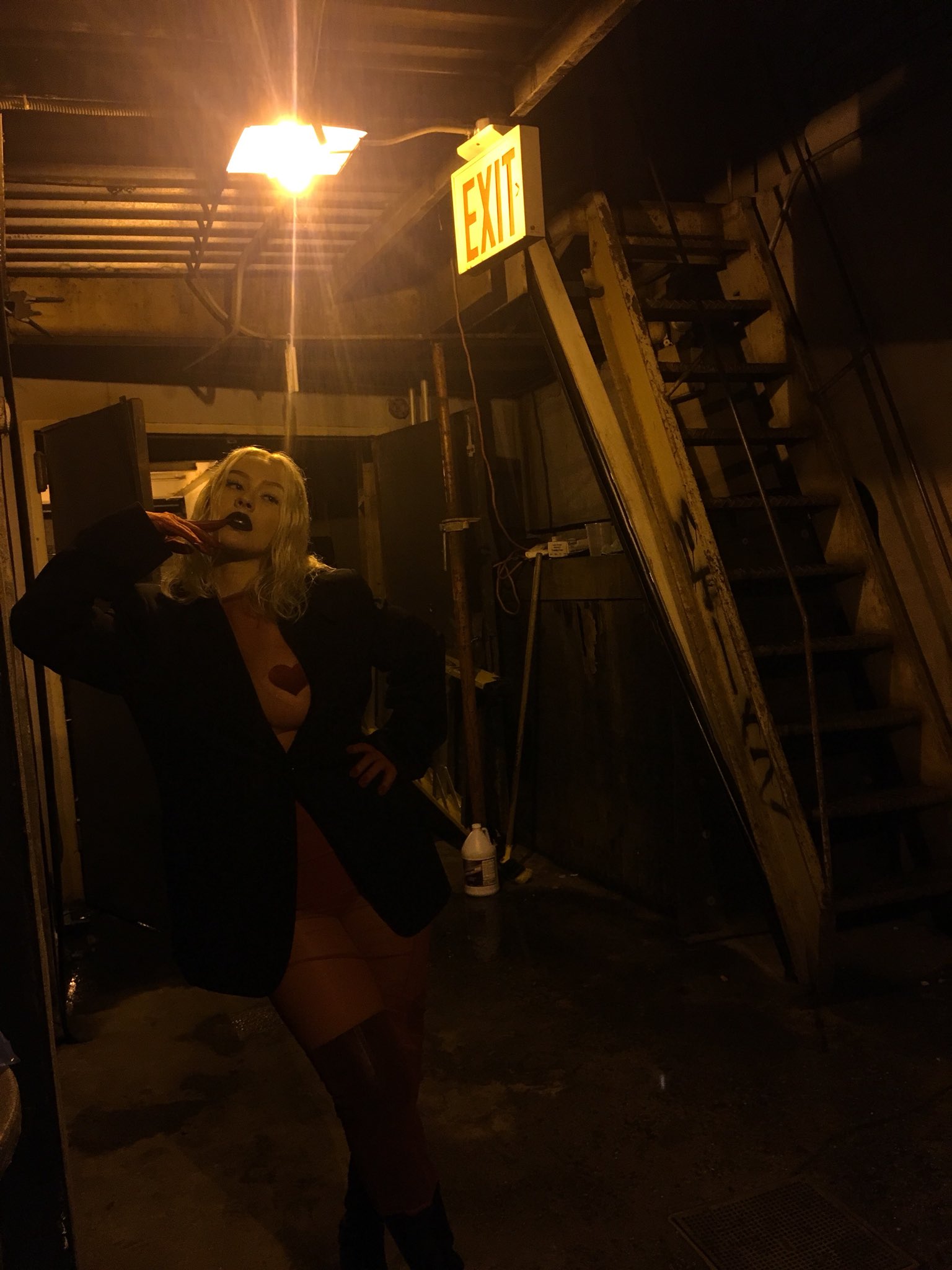 Dmxs3ntV4AAdXev-orig.jpg Dmxs3ntV4AAdXev-orig.jpg