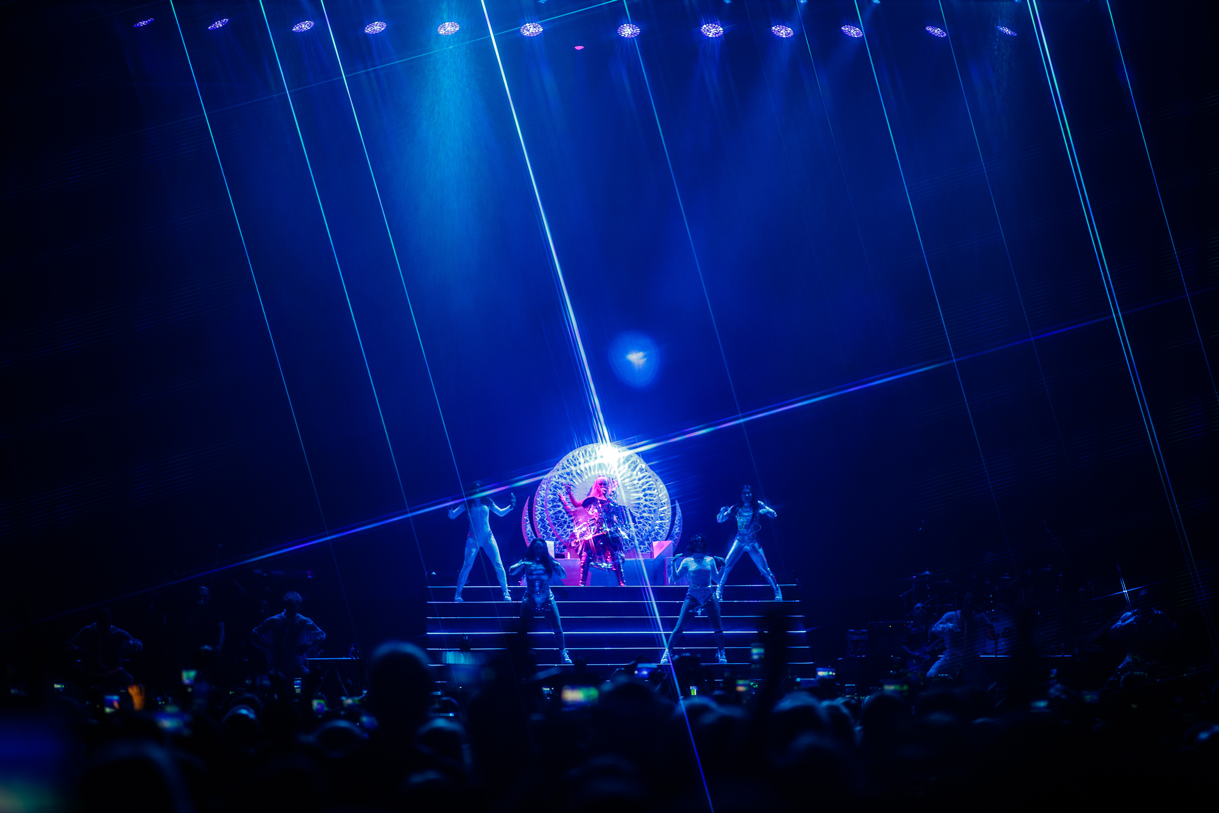 Mercedes_Benz_Arena_in_Berlin_-_July_11_-_0002_XtinaDaily.jpg Mercedes_Benz_Arena_in_Berlin_-_July_11_-_0002_XtinaDaily.jpg