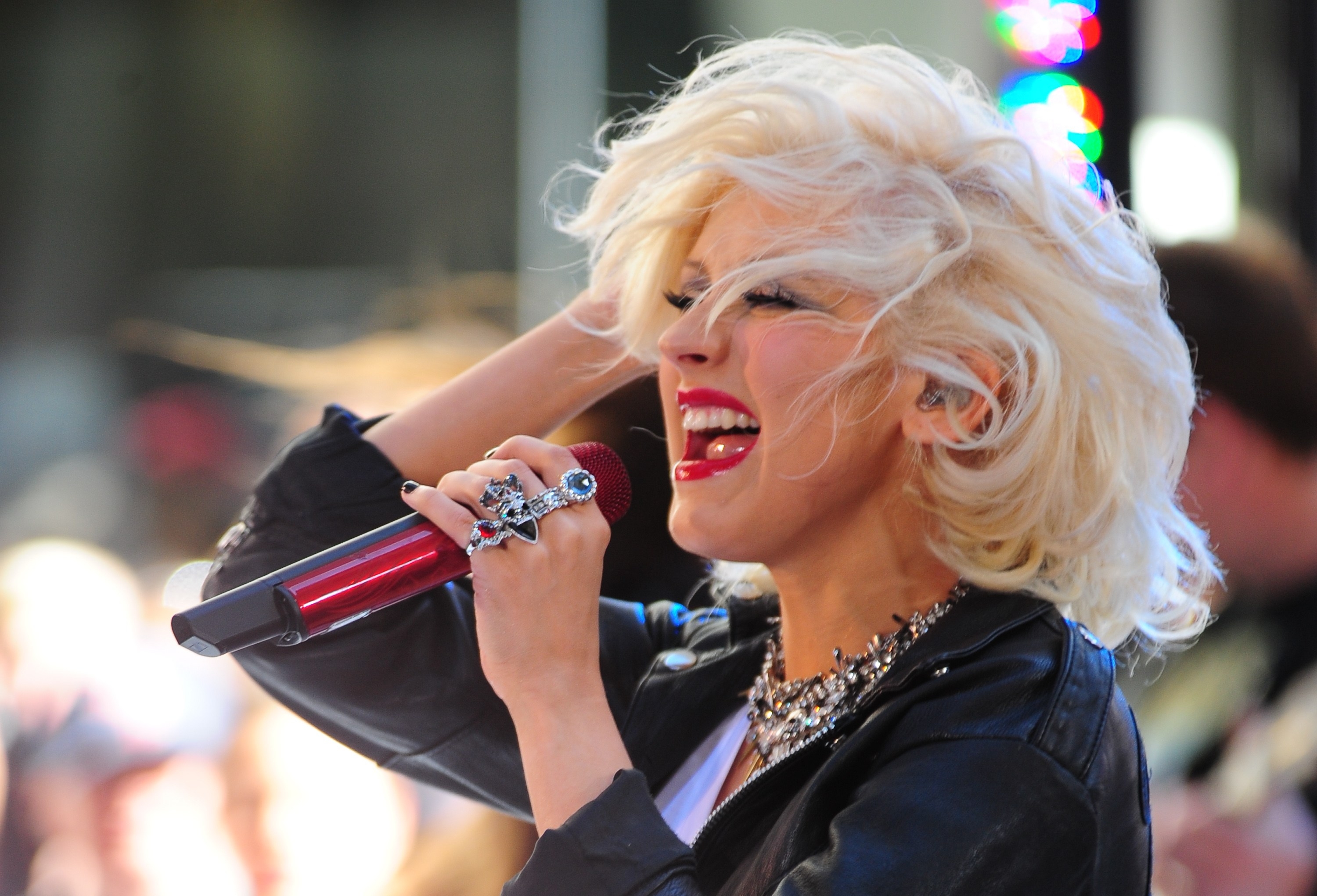 NBC_s_Today_Show_-_June_8_-_Christina_Aguilera_Daily_00140.jpg NBC_s_Today_Show_-_June_8_-_Christina_Aguilera_Daily_00140.jpg